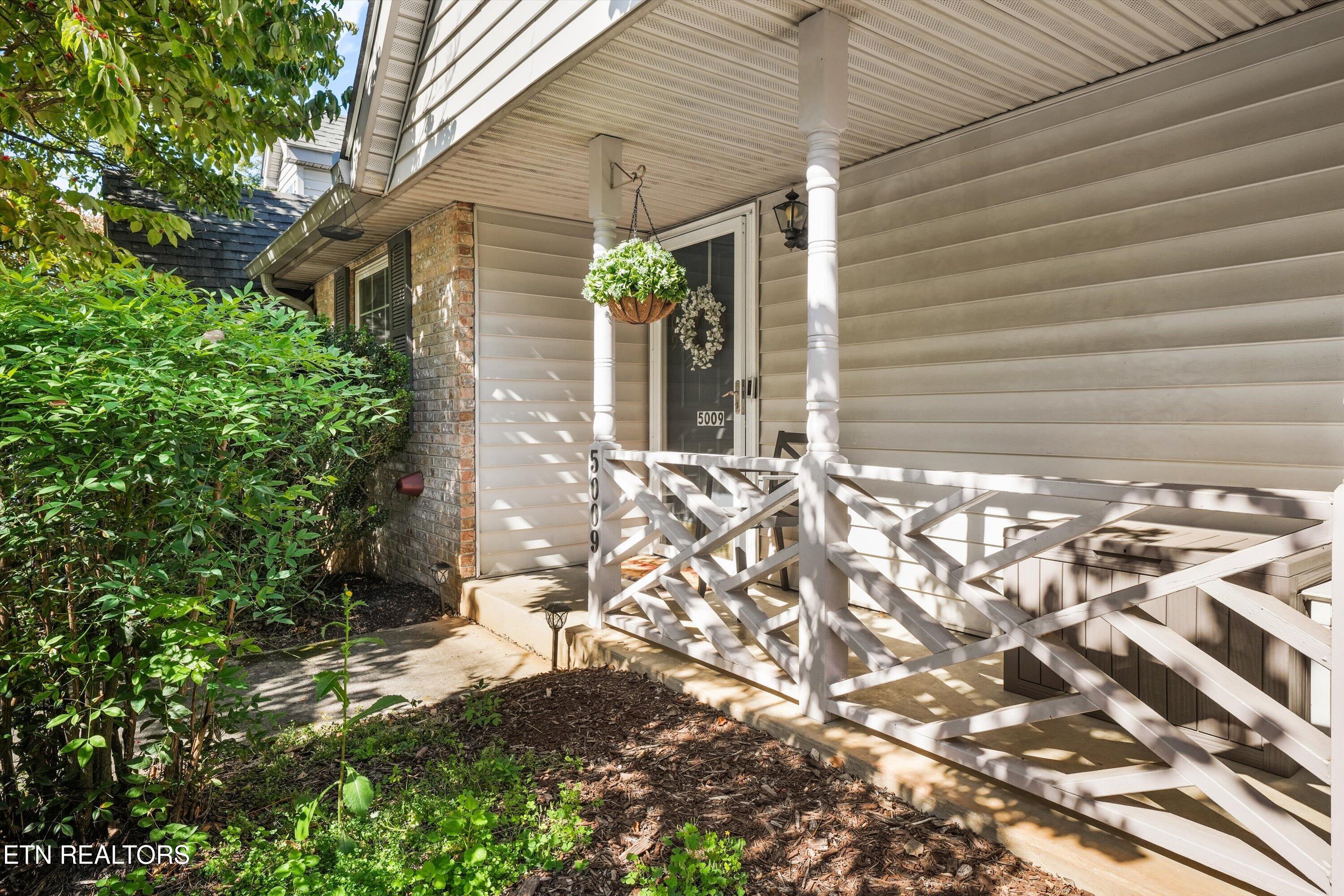 5009 Trace Manor Lane Knoxville TN 37912