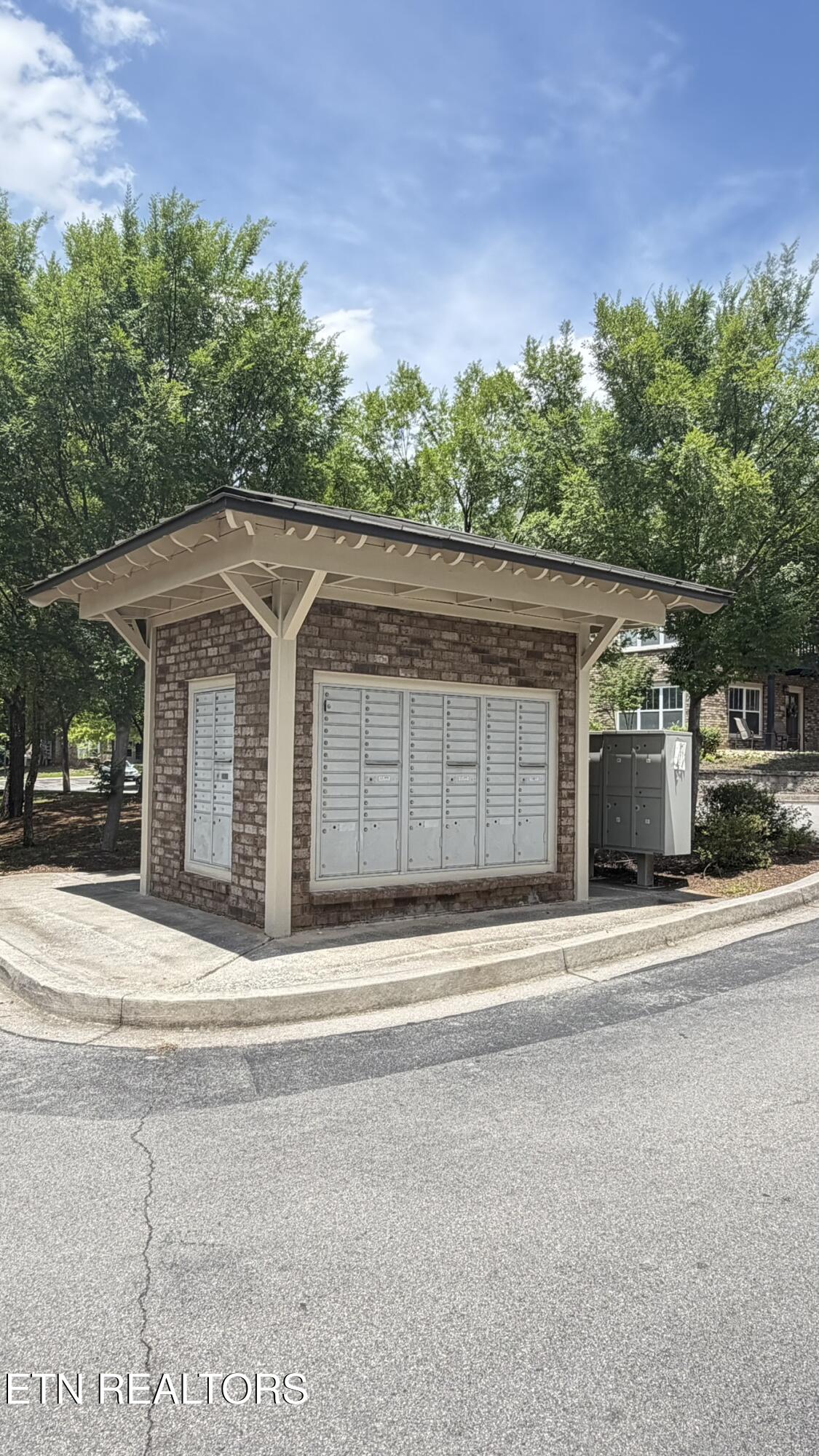 1106 Tree Top Way Knoxville TN 37920