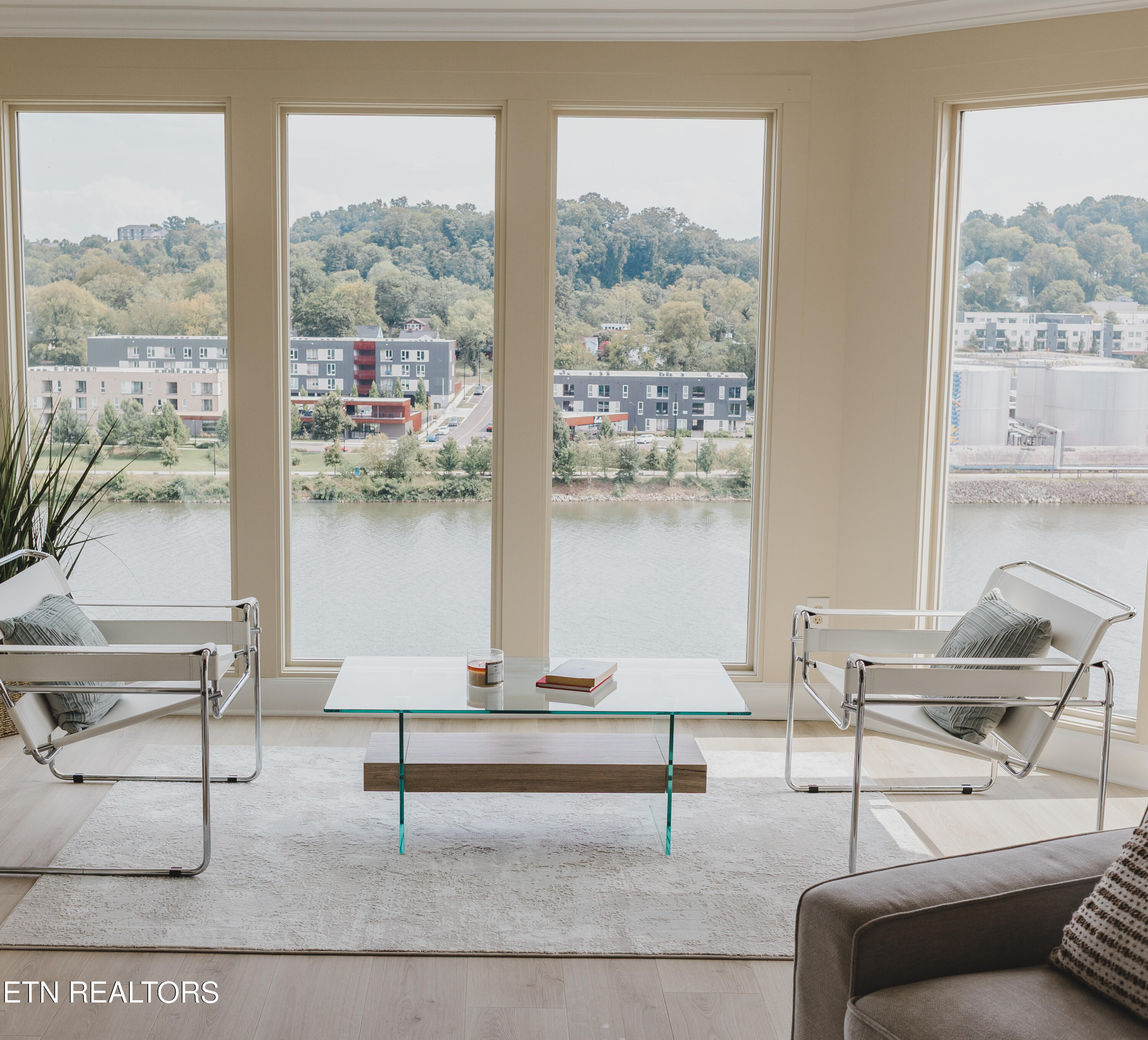 554 Riverfront Way Knoxville TN 37915