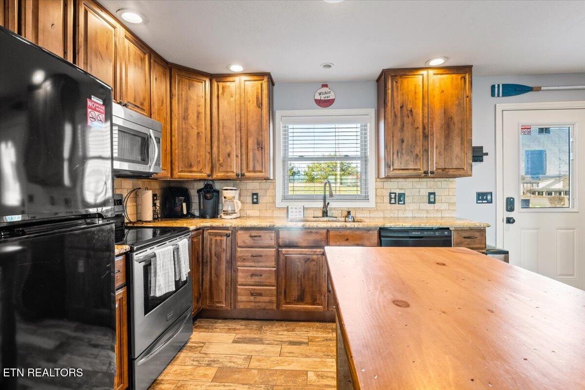 470 Deerfield Landing Road Lafollette TN 37766