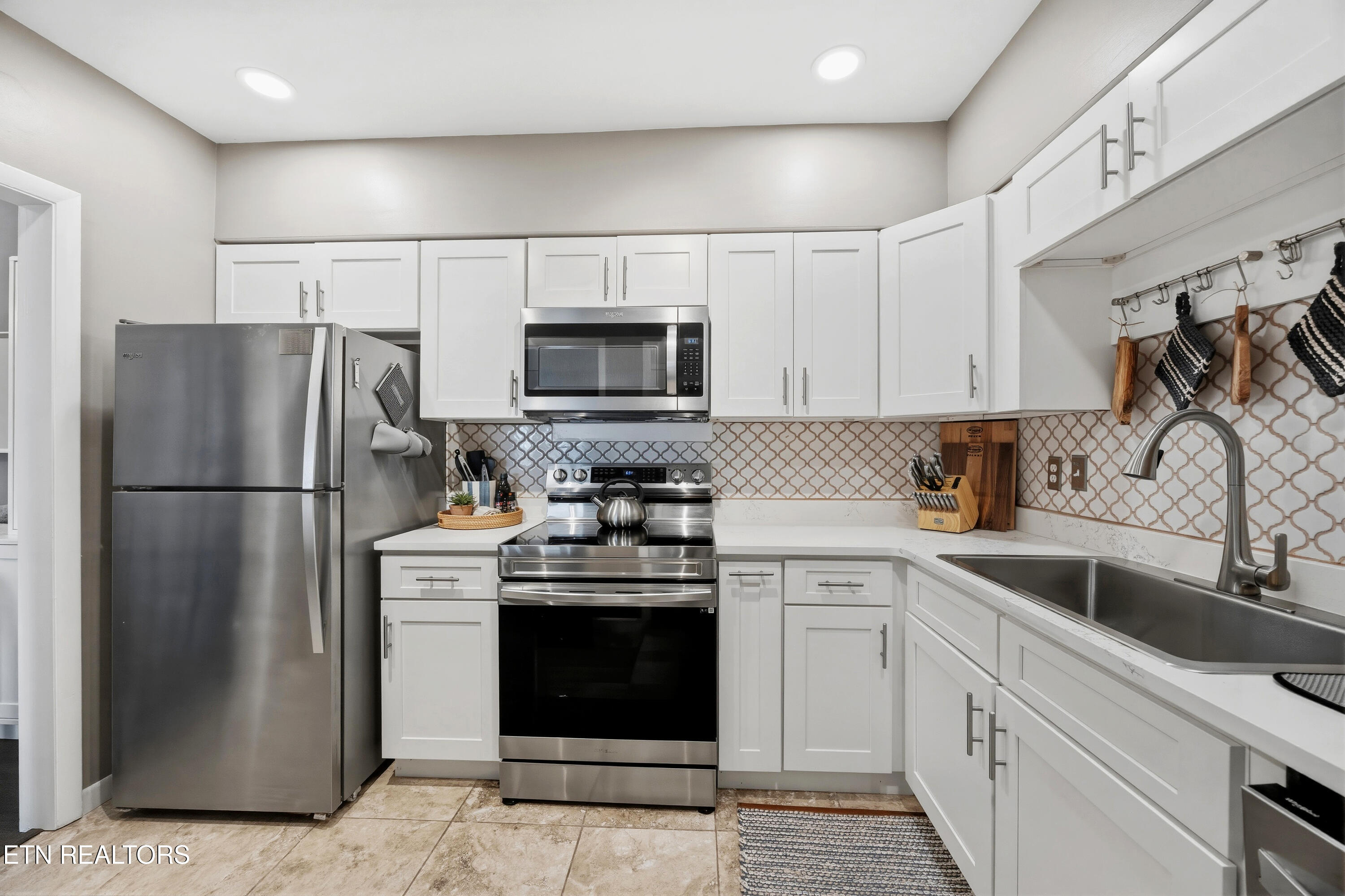 5709 Lyons View Pike Pike Knoxville TN 37919