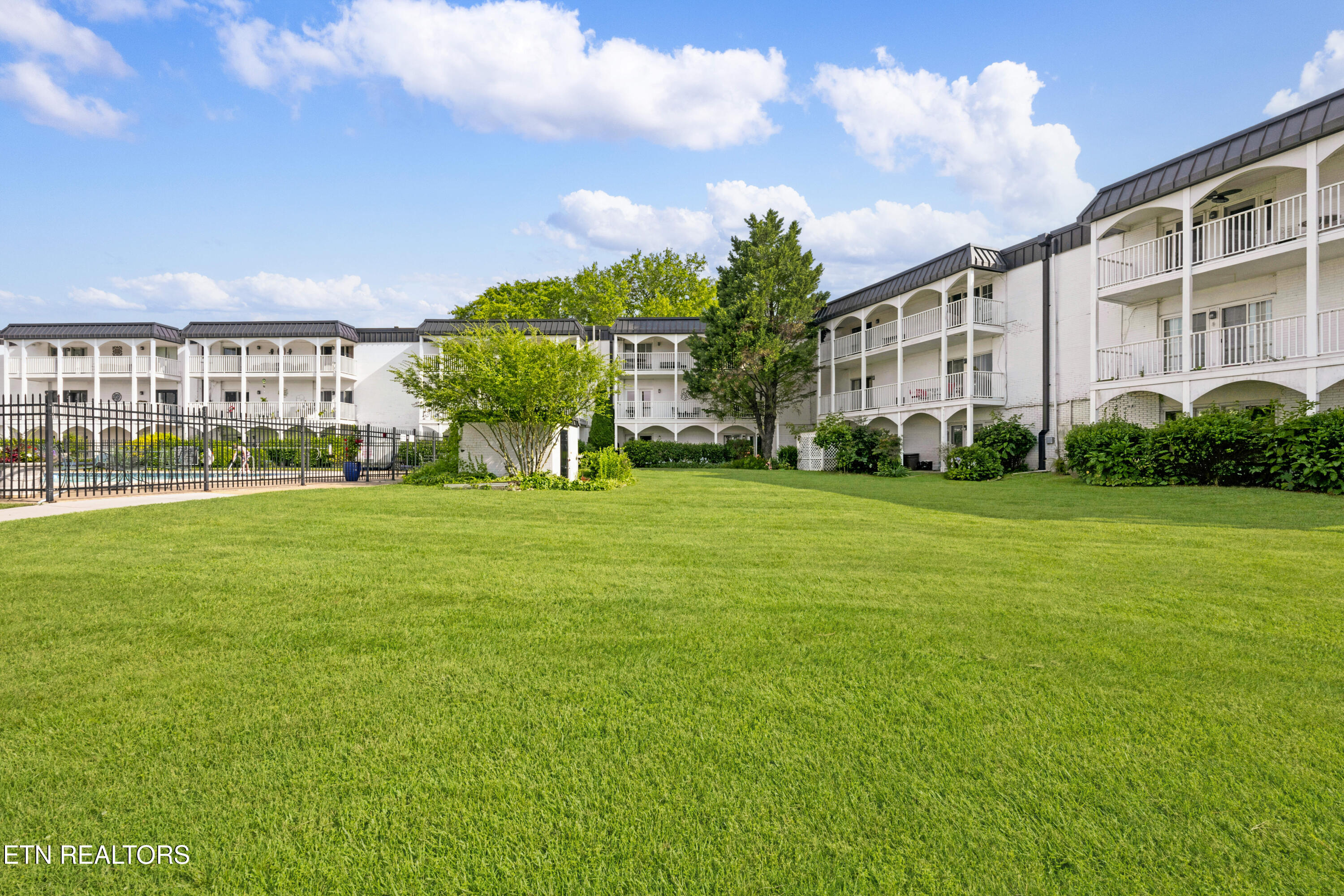 5709 Lyons View Pike Pike Knoxville TN 37919