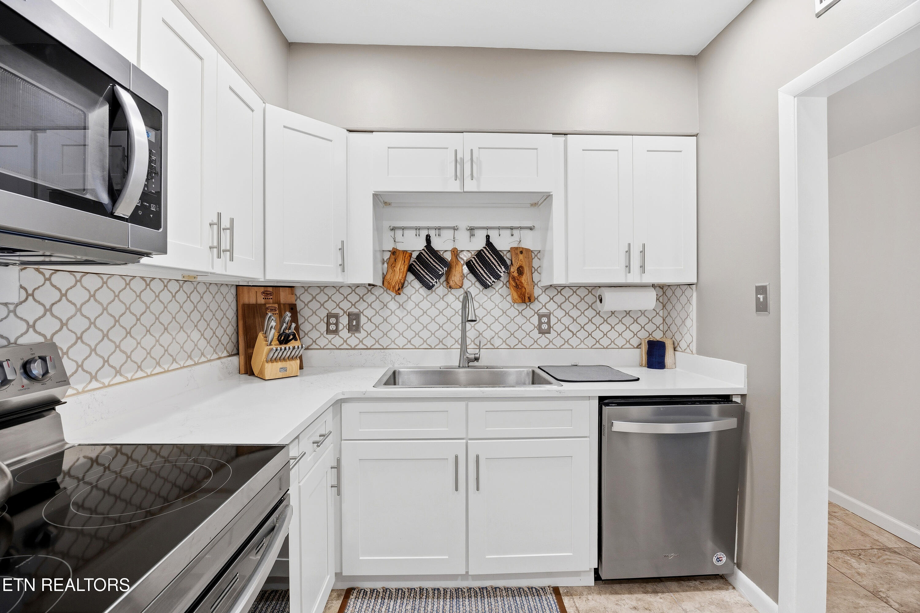 5709 Lyons View Pike Pike Knoxville TN 37919
