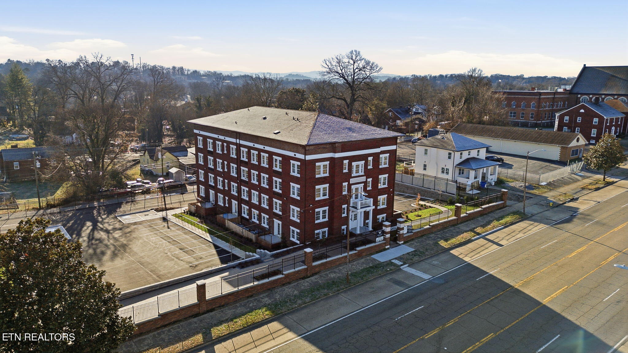 2724 E Magnolia Avenue Knoxville TN 37914