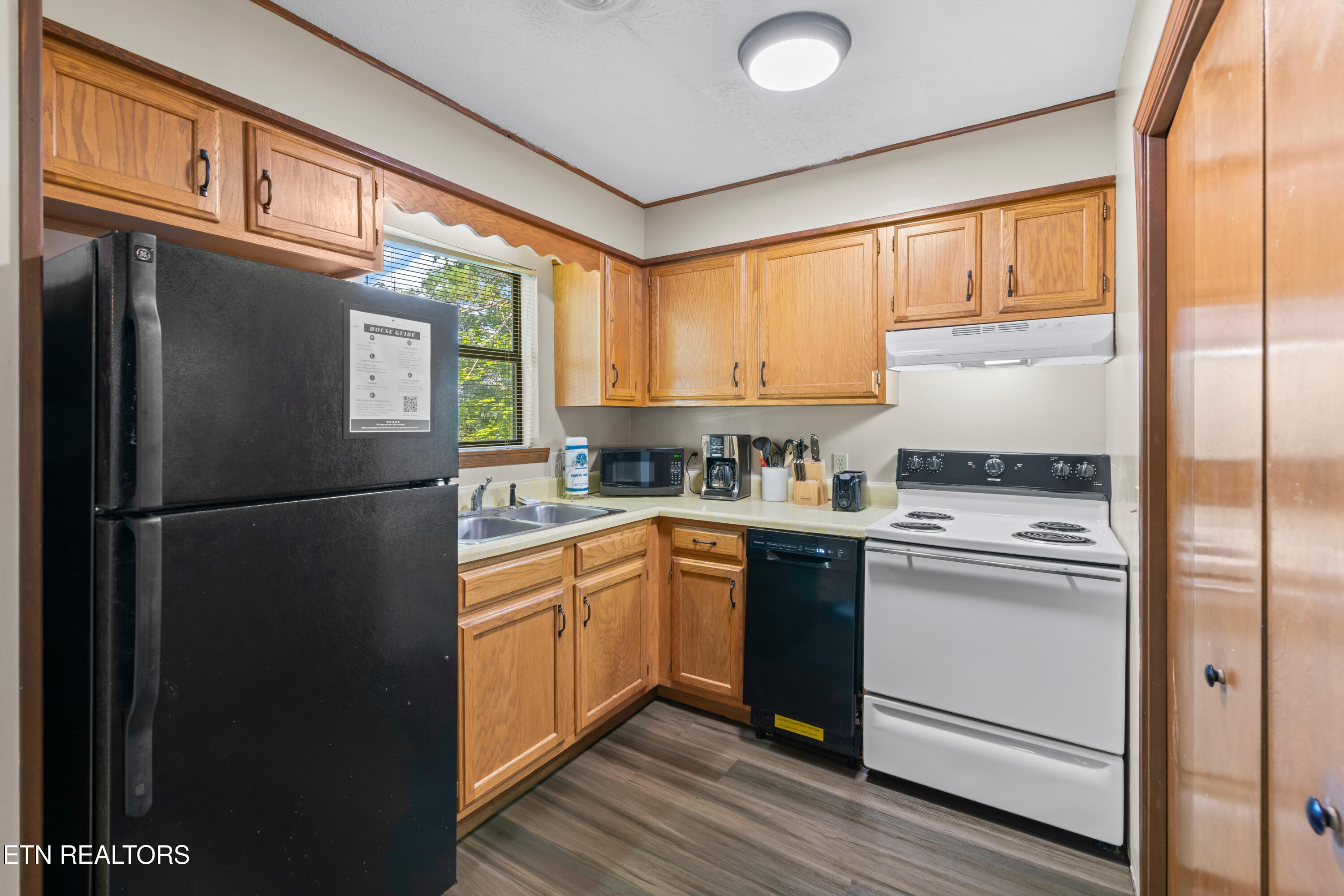 3729 Plaza Way Pigeon Forge TN 37863