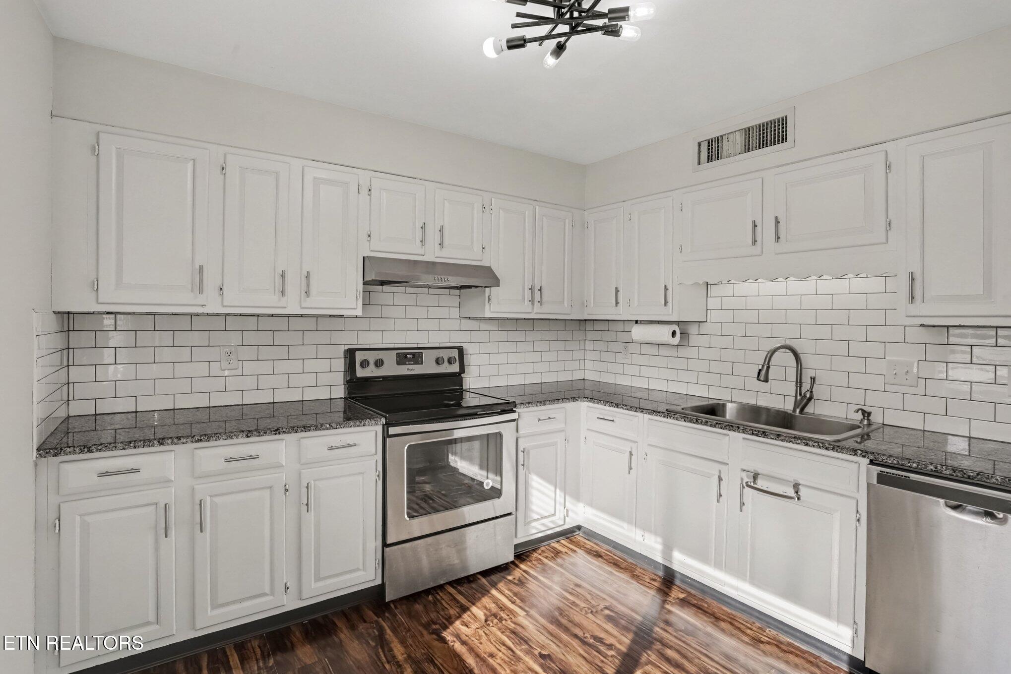 1856 Cherokee Bluff Drive Knoxville TN 37920
