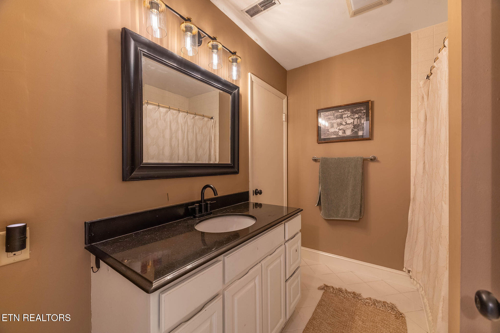 7019 Traditional Drive Knoxville TN 37909