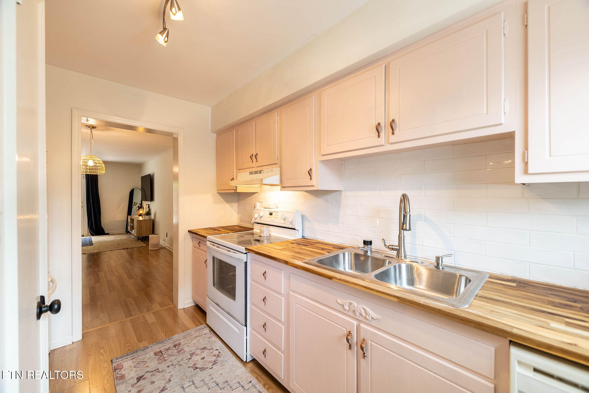 7019 Traditional Drive Knoxville TN 37909