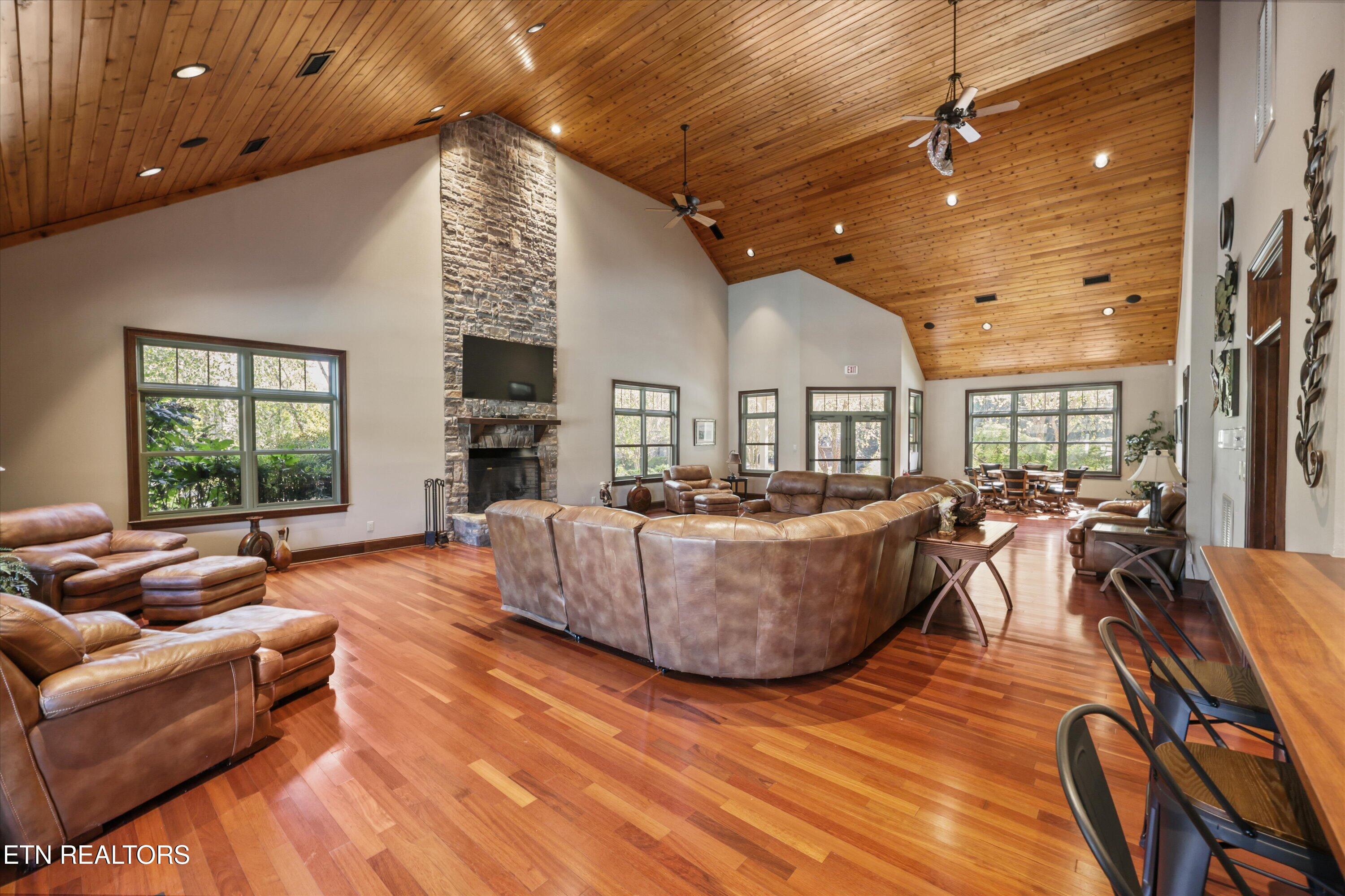 210 Waterside Circle Andersonville TN 37705