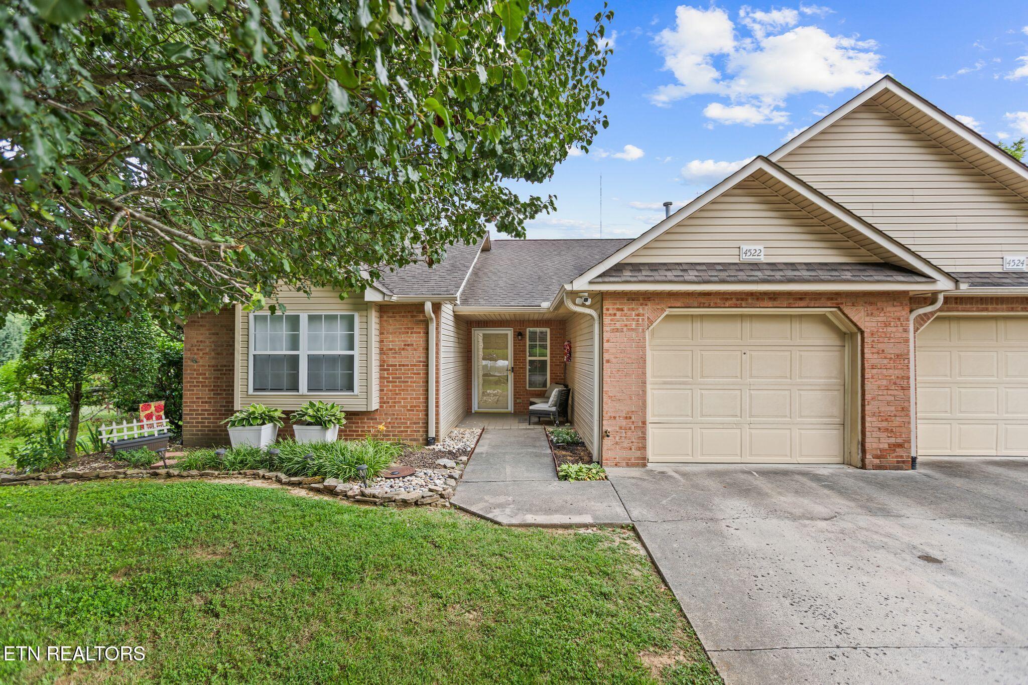 4522 Shamus Way Knoxville TN 37918