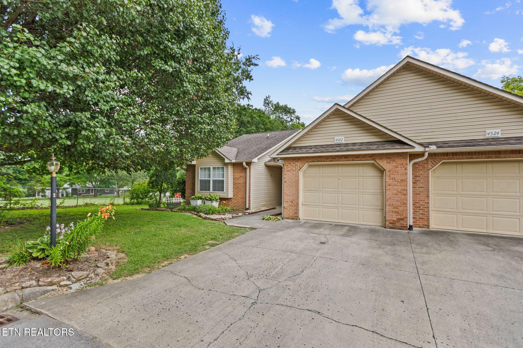 4522 Shamus Way Knoxville TN 37918
