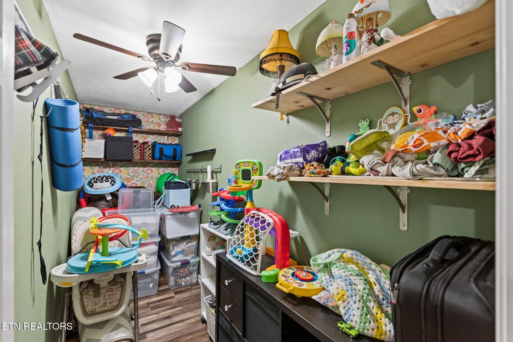 4522 Shamus Way Knoxville TN 37918