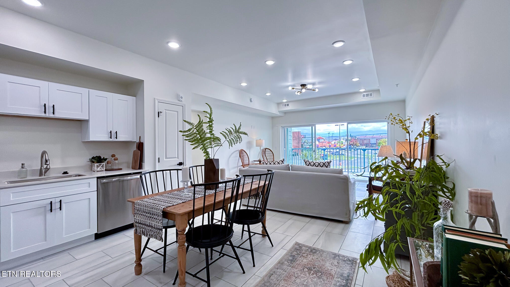 129 Sugarfoot Way Pigeon Forge TN 37863