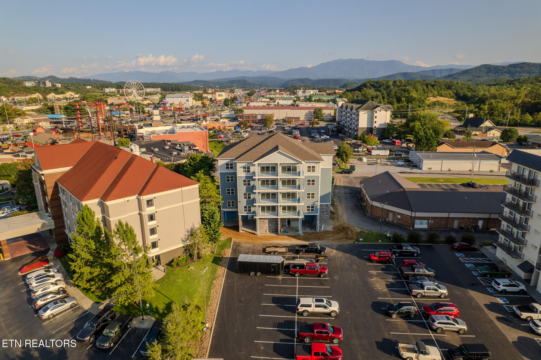 129 Sugarfoot Way Pigeon Forge TN 37863