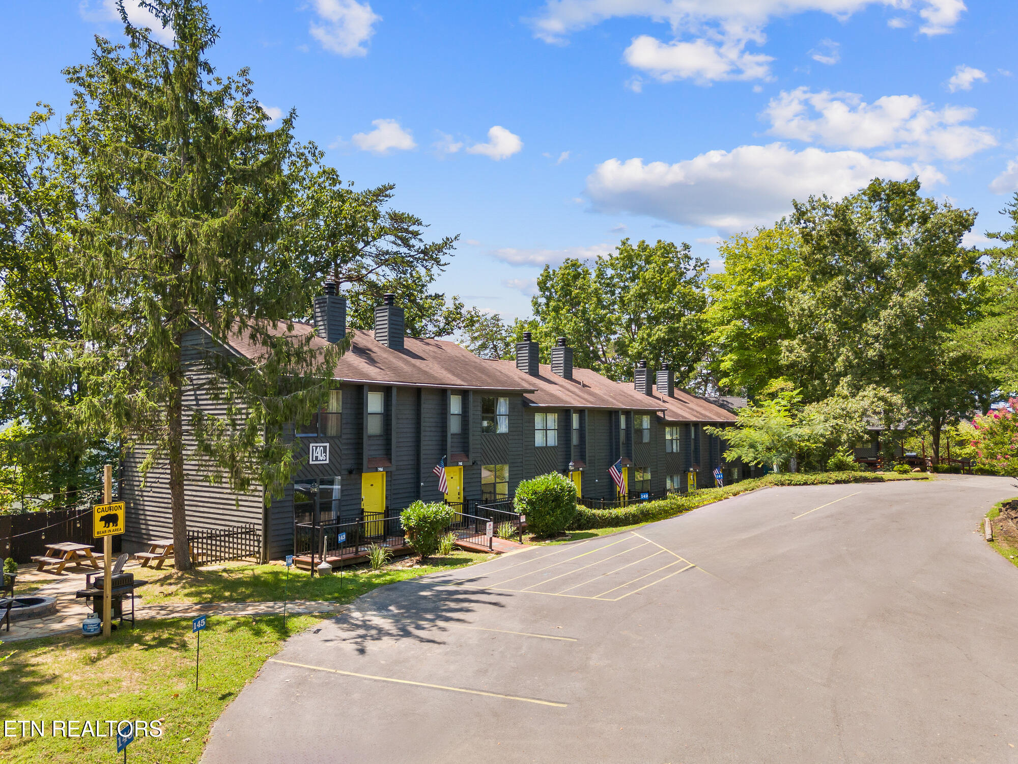 3729 Plaza Way Pigeon Forge TN 37863