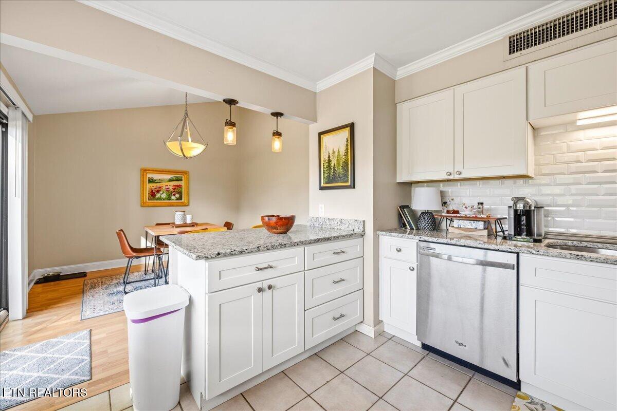 1974 Cherokee Bluff Drive Knoxville TN 37920