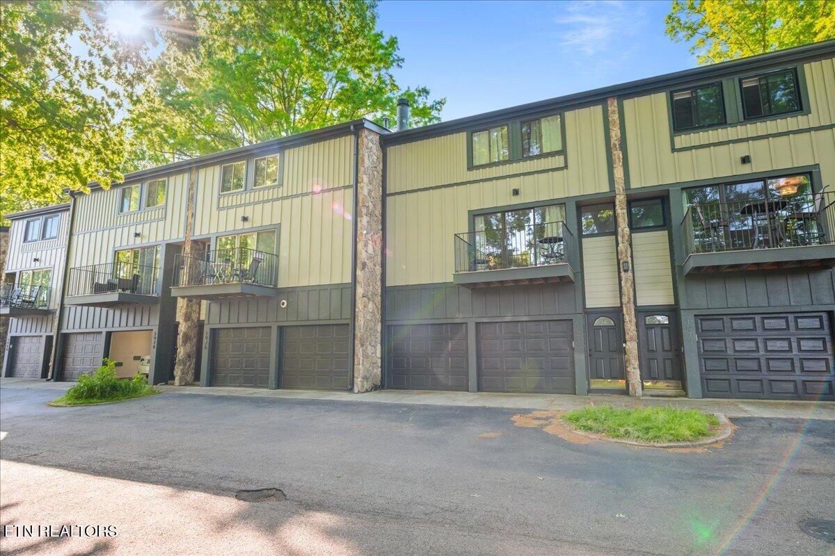 1974 Cherokee Bluff Drive Knoxville TN 37920