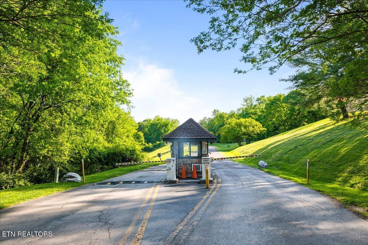 1974 Cherokee Bluff Drive Knoxville TN 37920