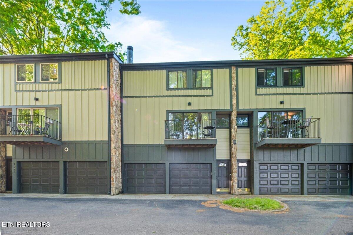 1974 Cherokee Bluff Drive Knoxville TN 37920