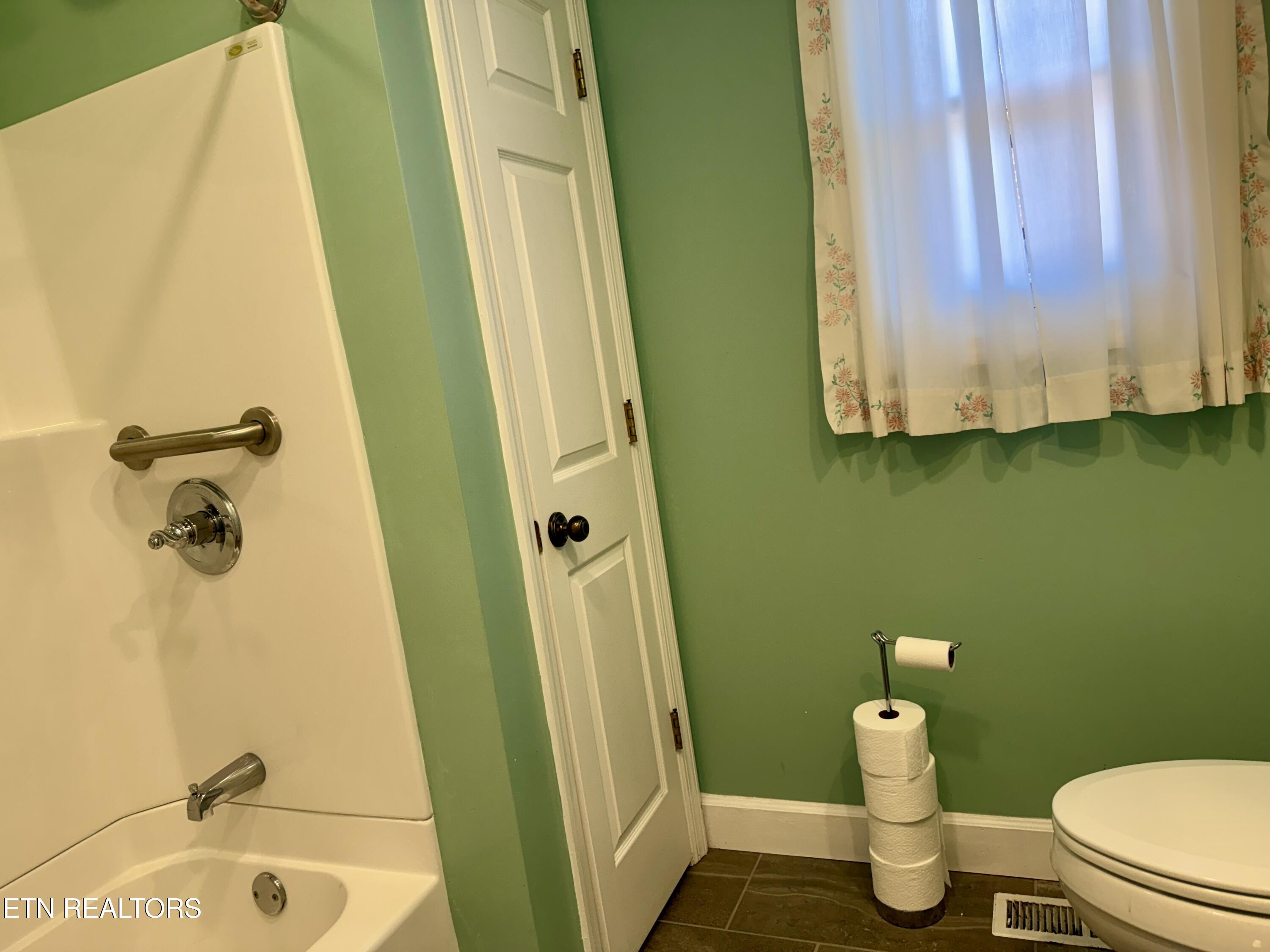 1115 Fairgrounds Court Kingston TN 37763