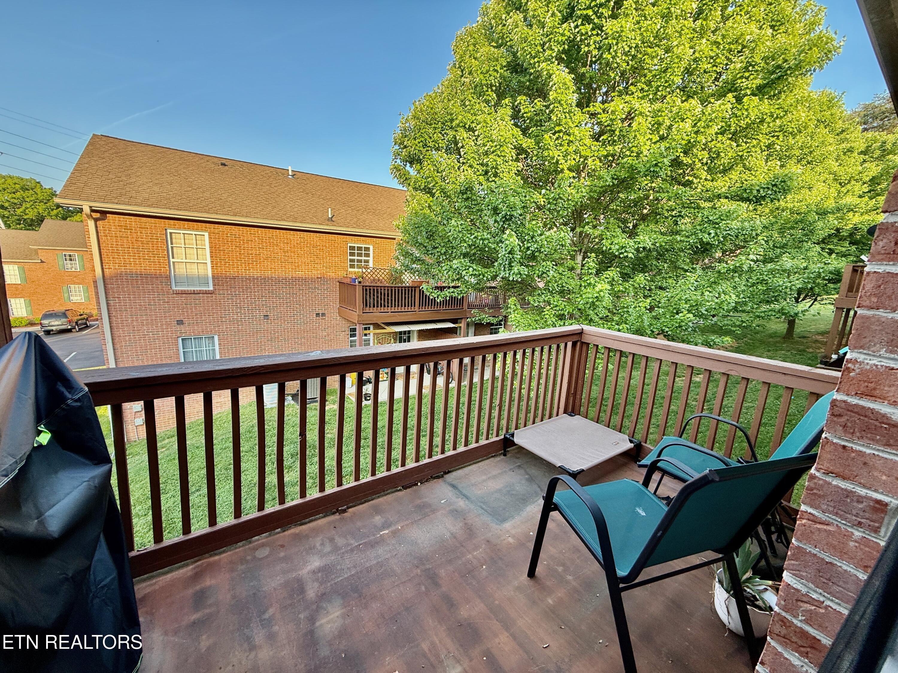 1640 Maple View Way Knoxville TN 37918
