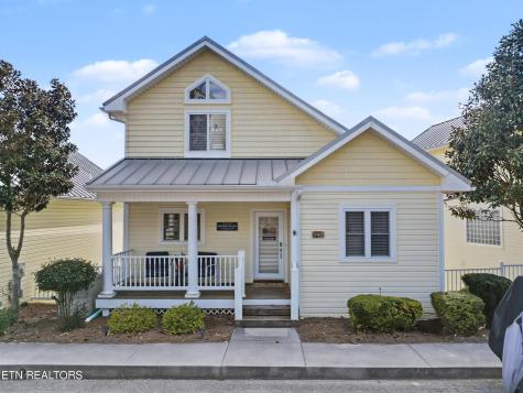 149 W Deer Village Lane LaFollette TN 37766