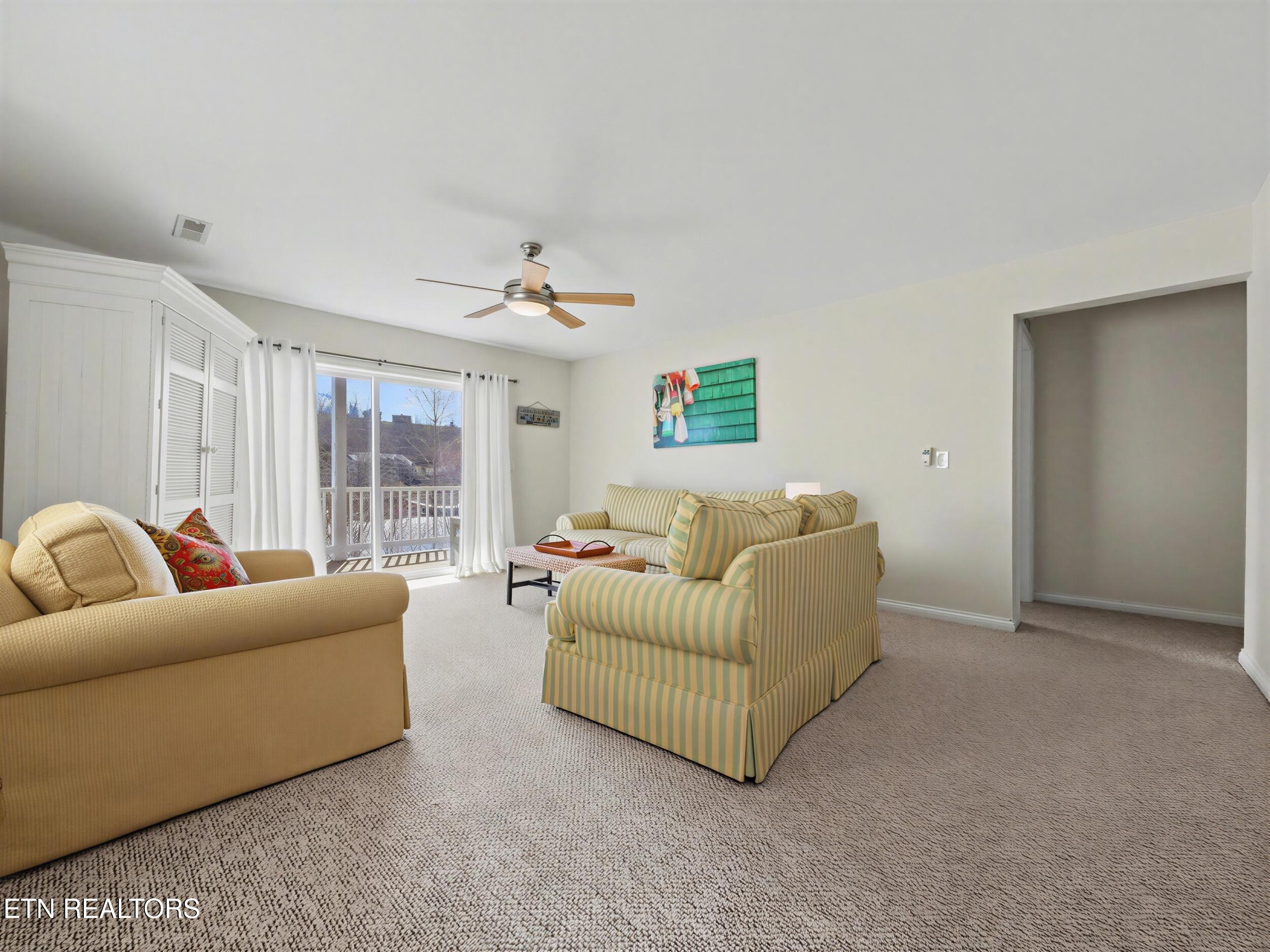149 W Deer Village Lane Lafollette TN 37766