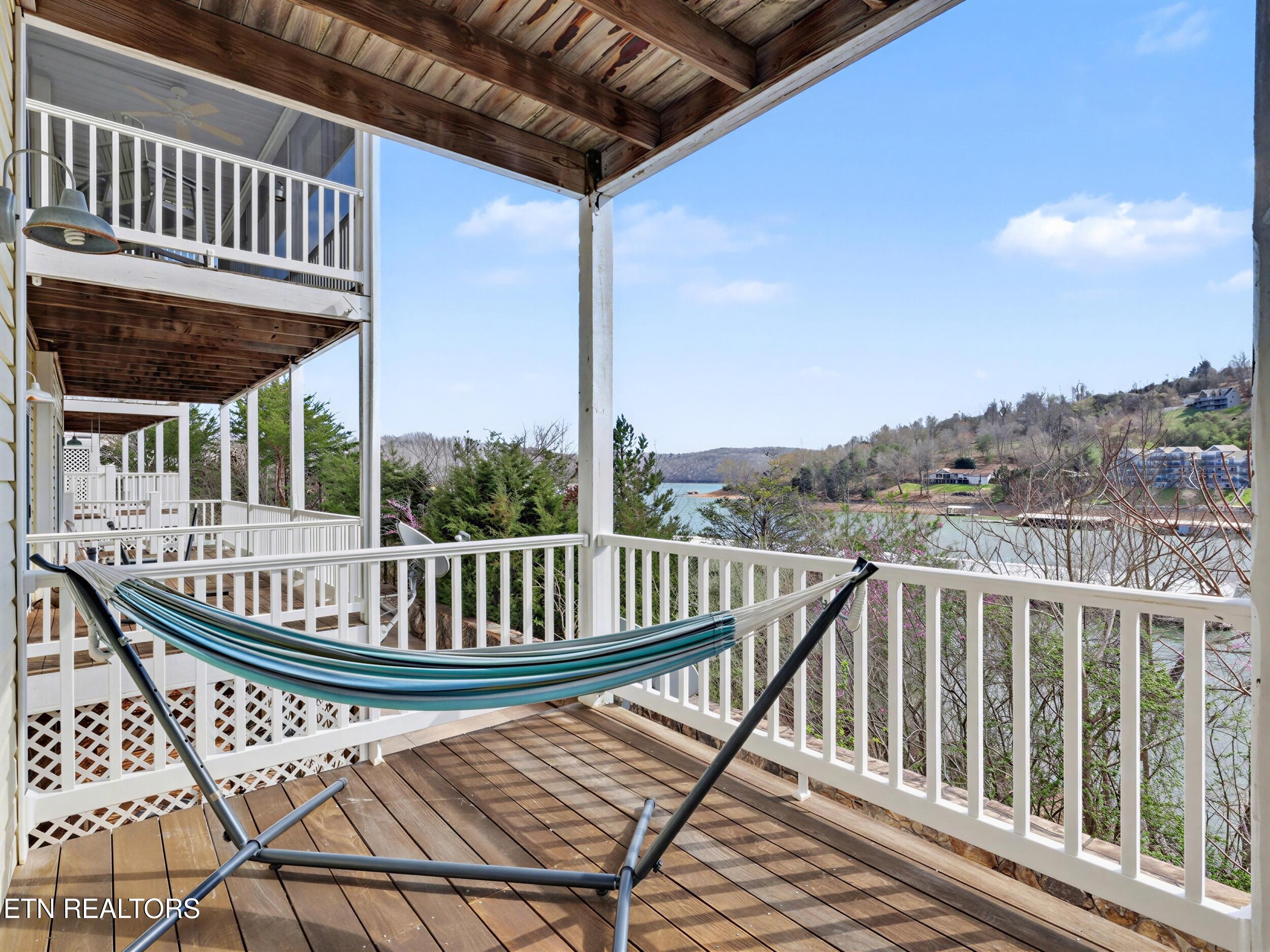 149 W Deer Village Lane Lafollette TN 37766
