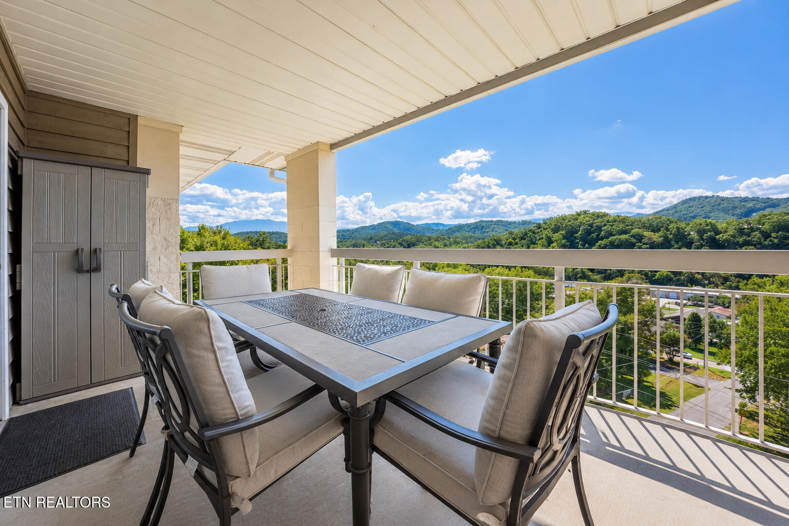 205 Ogle Drive Pigeon Forge TN 37863