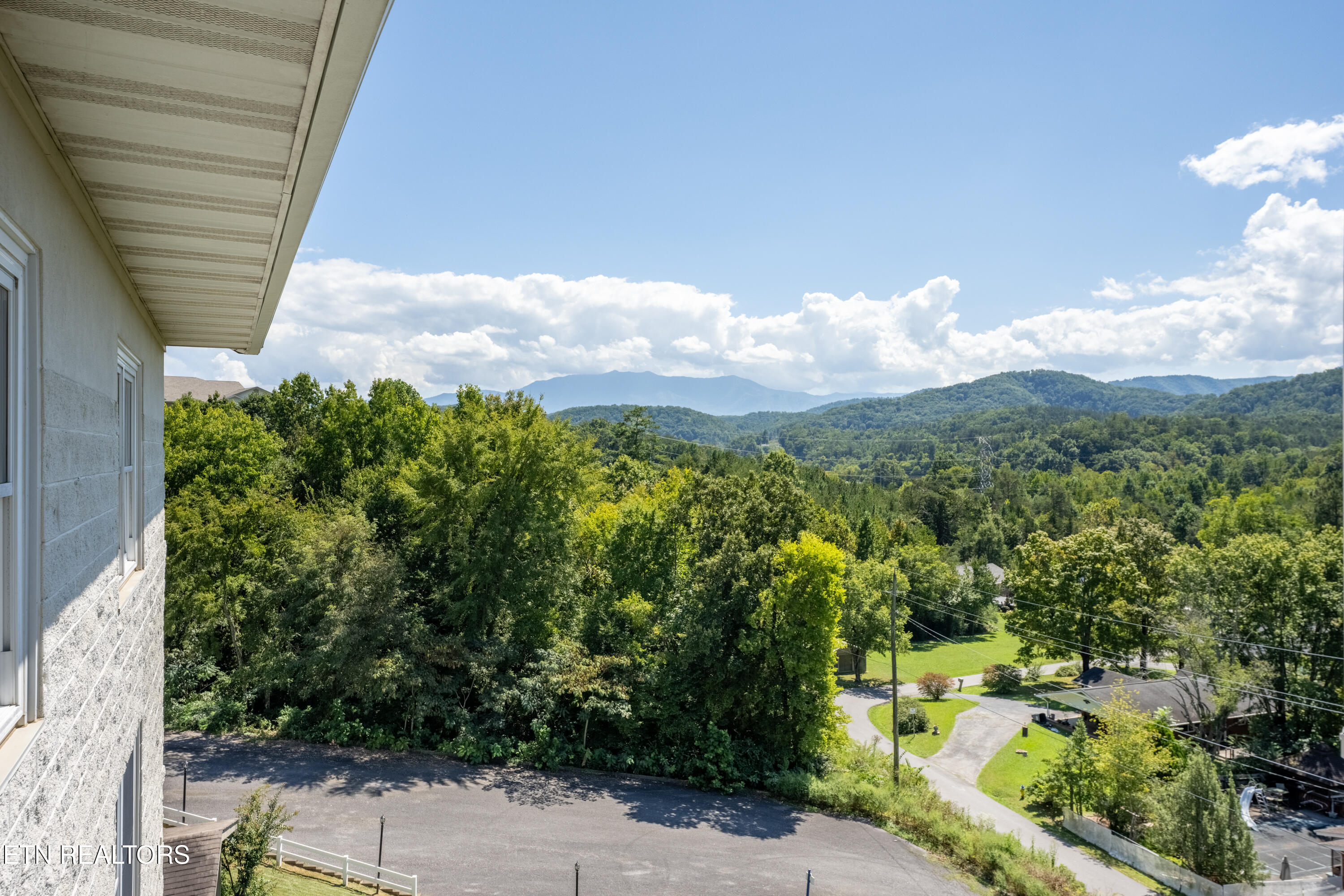 205 Ogle Drive Pigeon Forge TN 37863