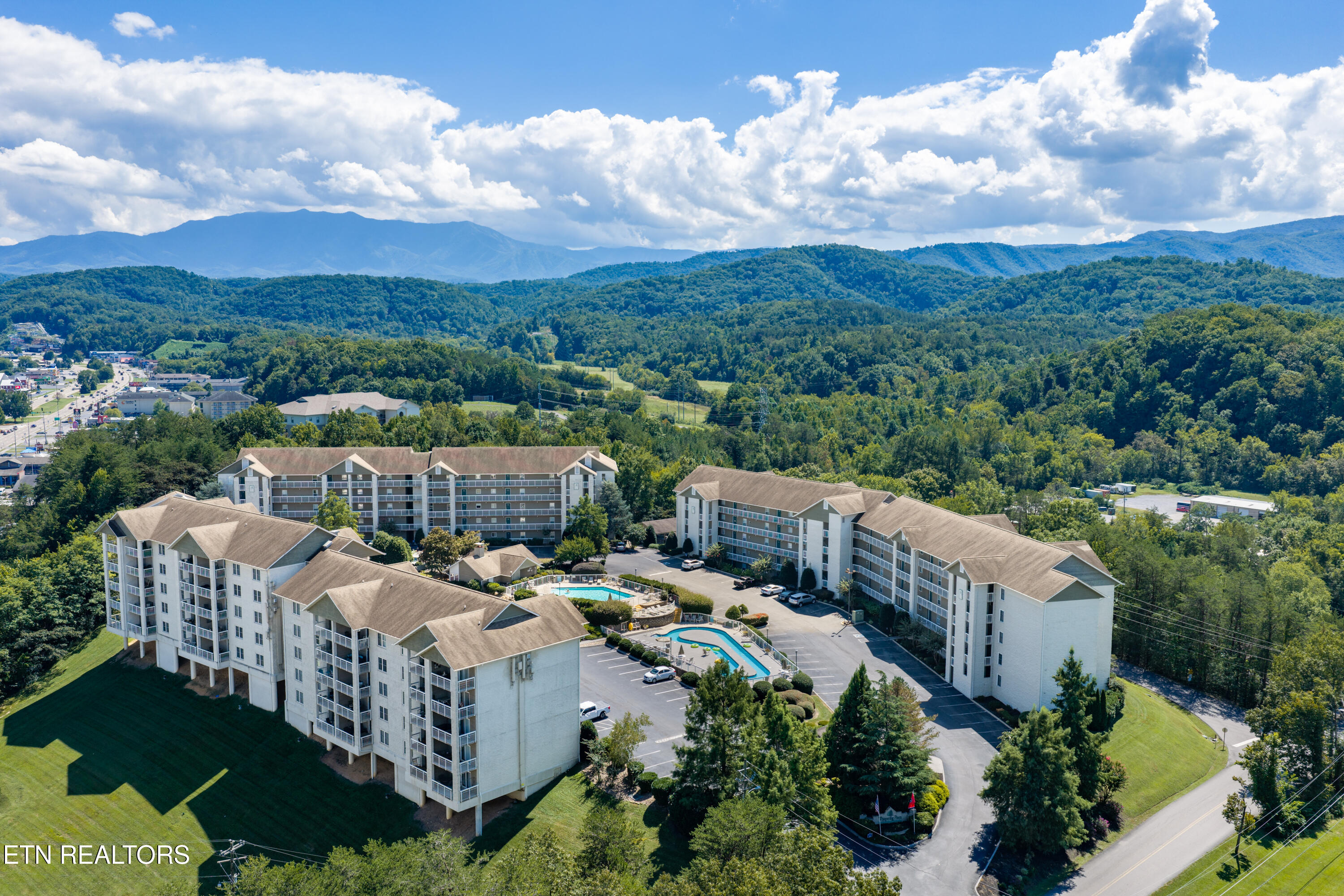205 Ogle Drive Pigeon Forge TN 37863