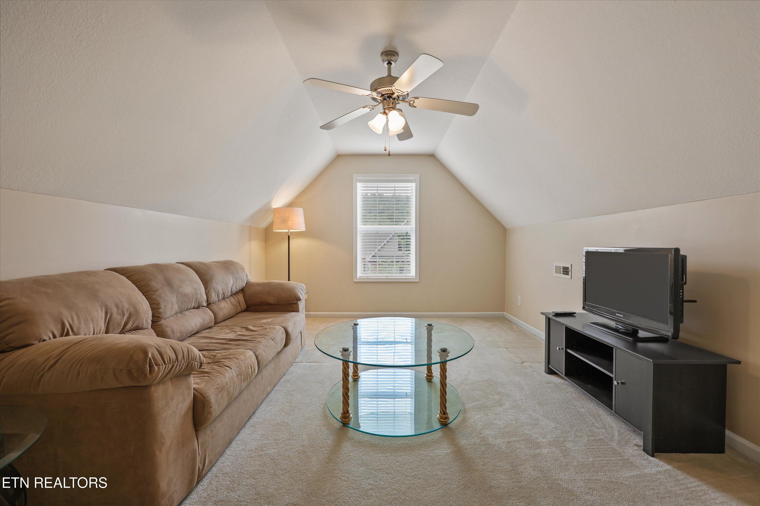 4647 Oak Meadow Way Knoxville TN 37918