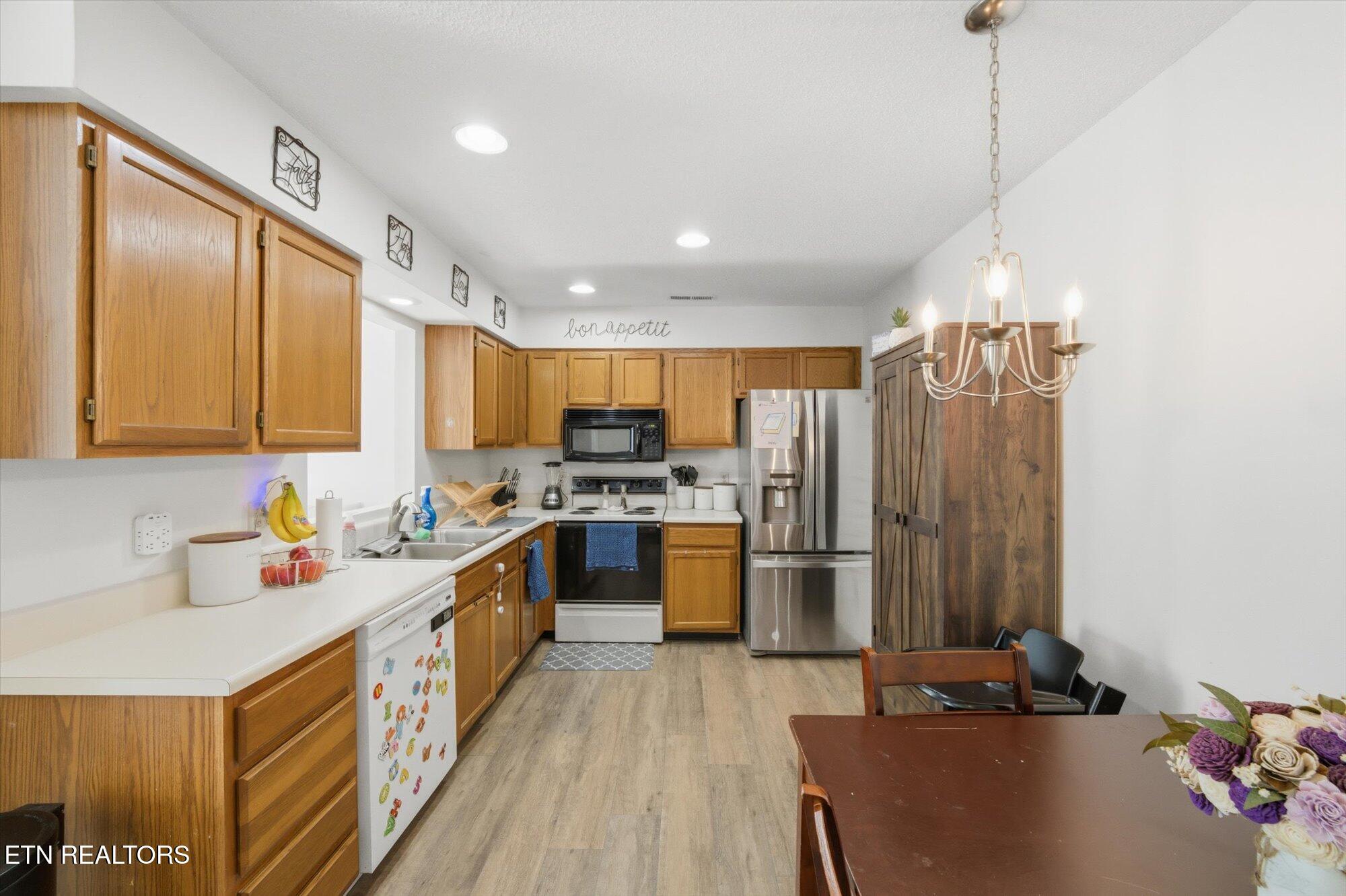 8005 Atmore Way Powell TN 37849