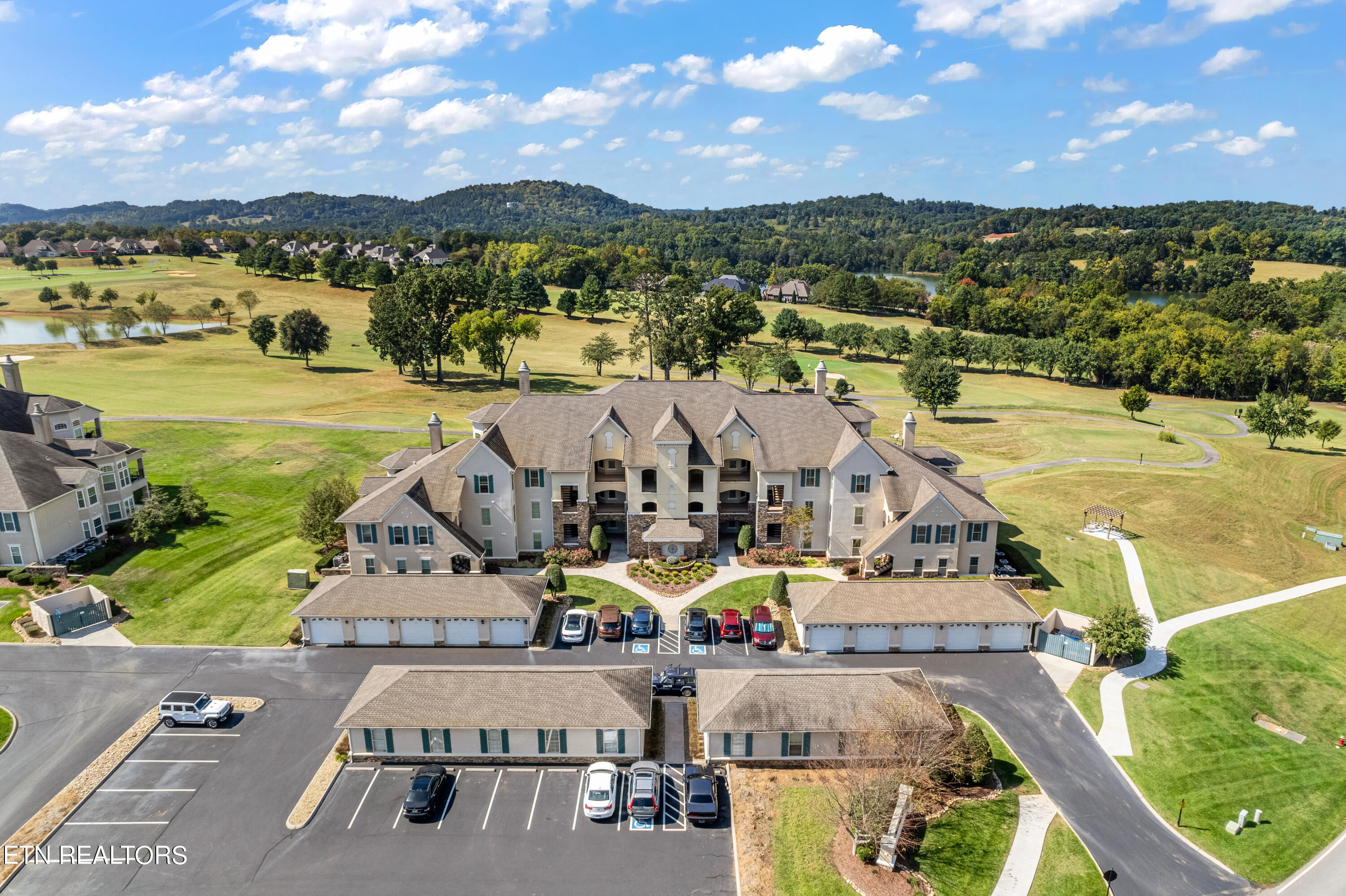 565 Rarity Bay Parkway Vonore TN 37885