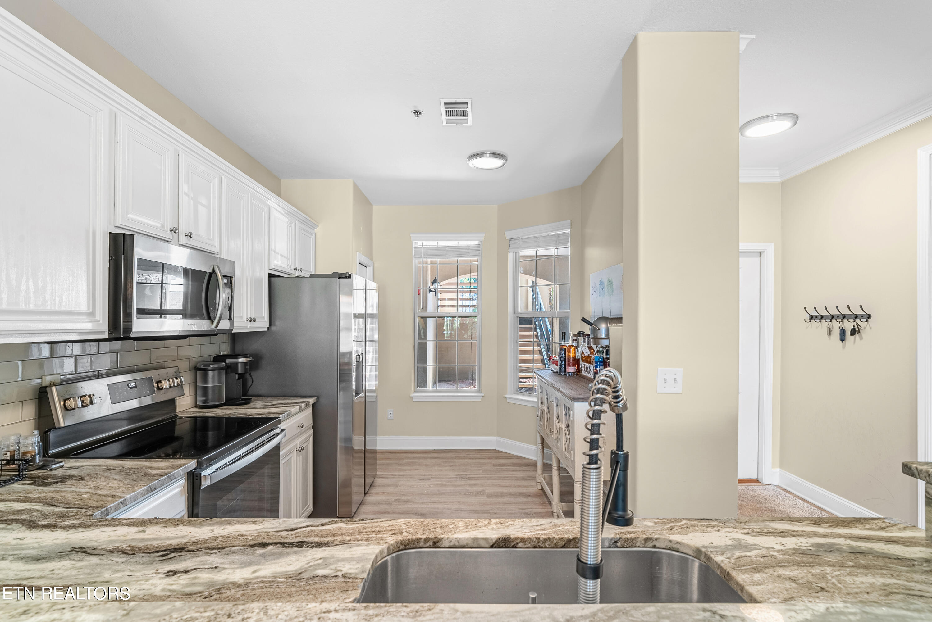 565 Rarity Bay Parkway Vonore TN 37885