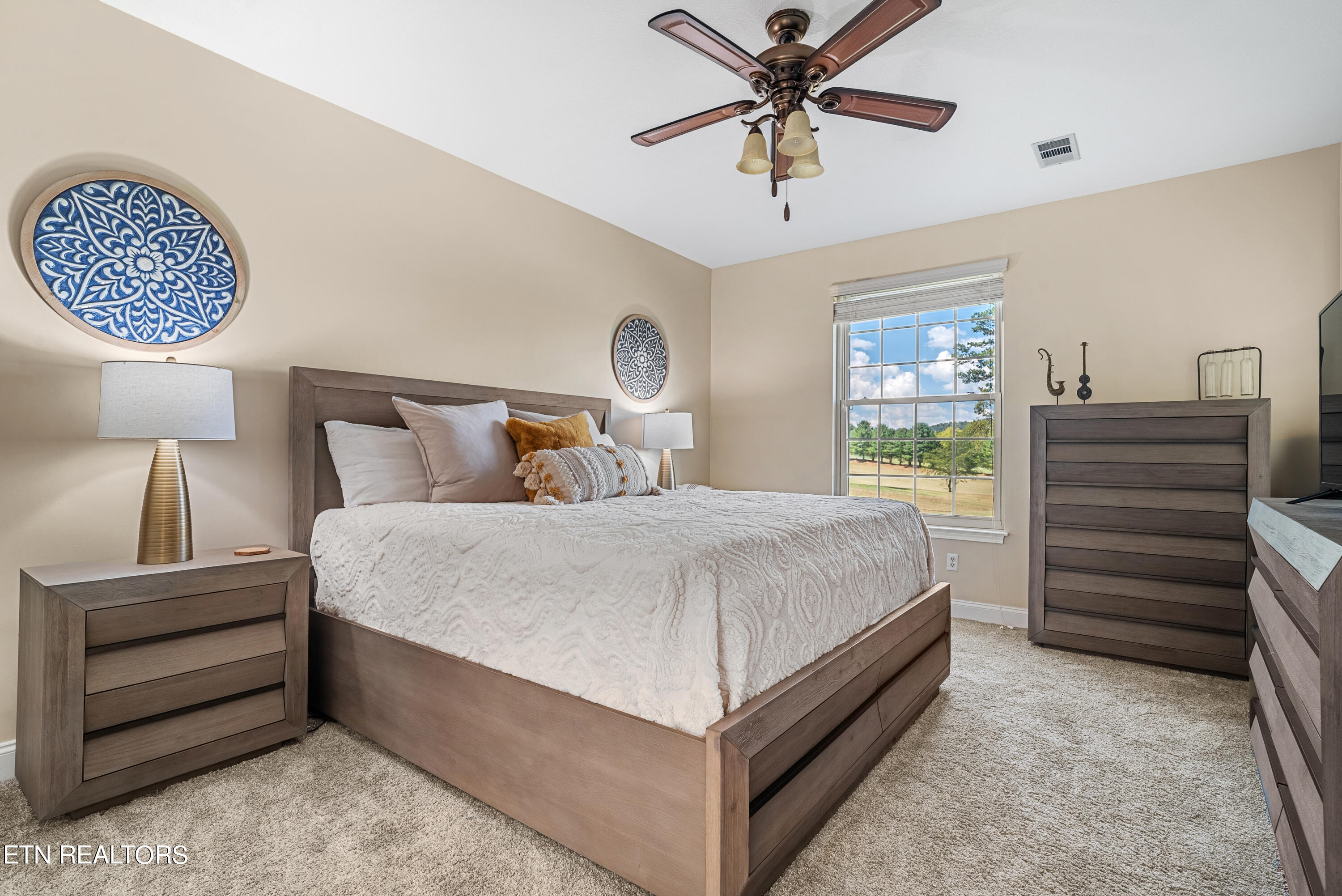 565 Rarity Bay Parkway Vonore TN 37885