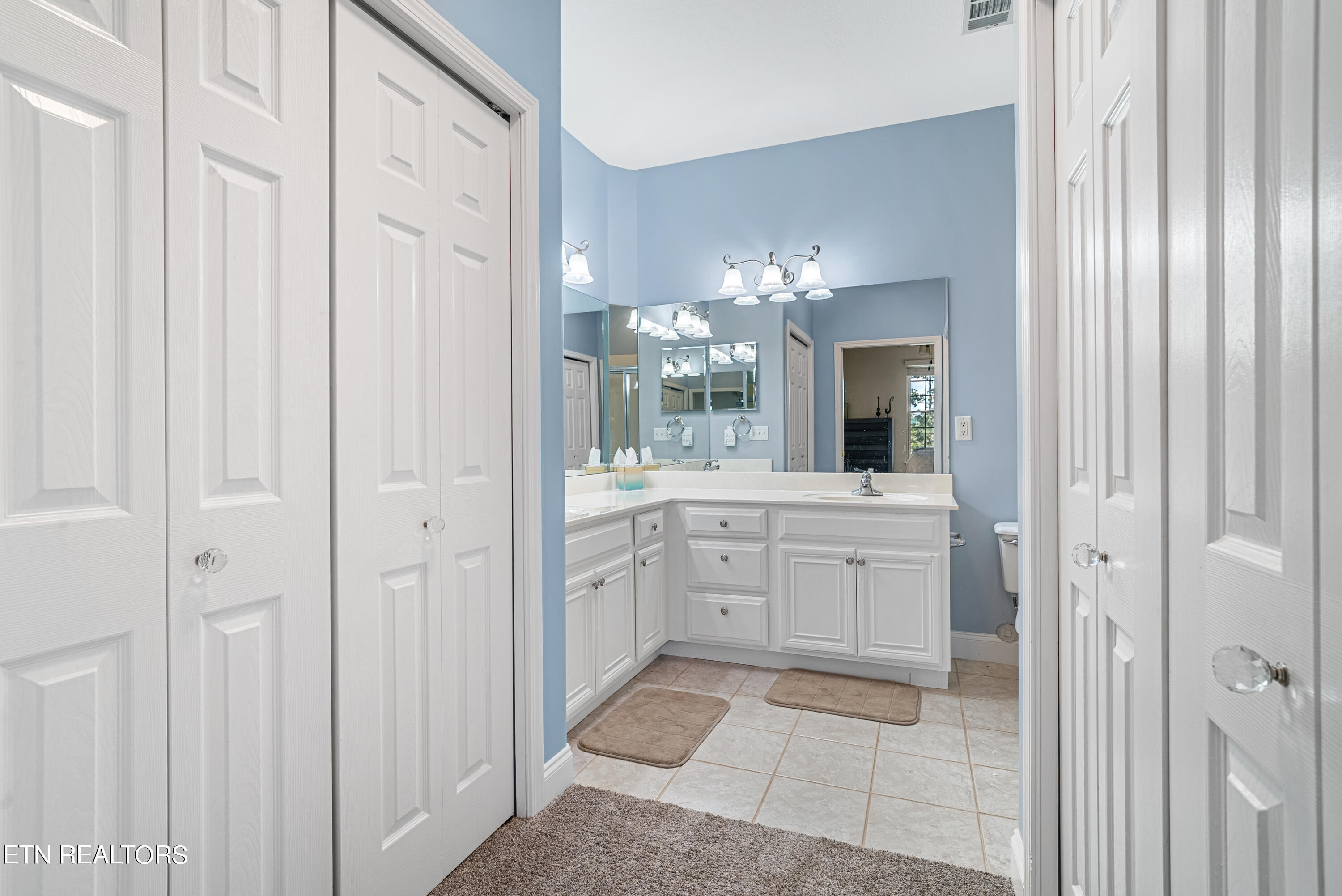 565 Rarity Bay Parkway Vonore TN 37885