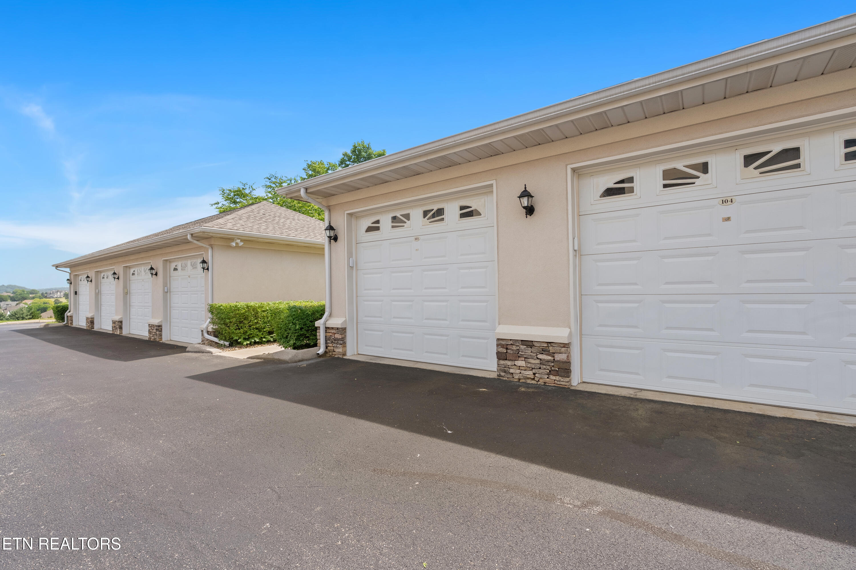 565 Rarity Bay Parkway Vonore TN 37885