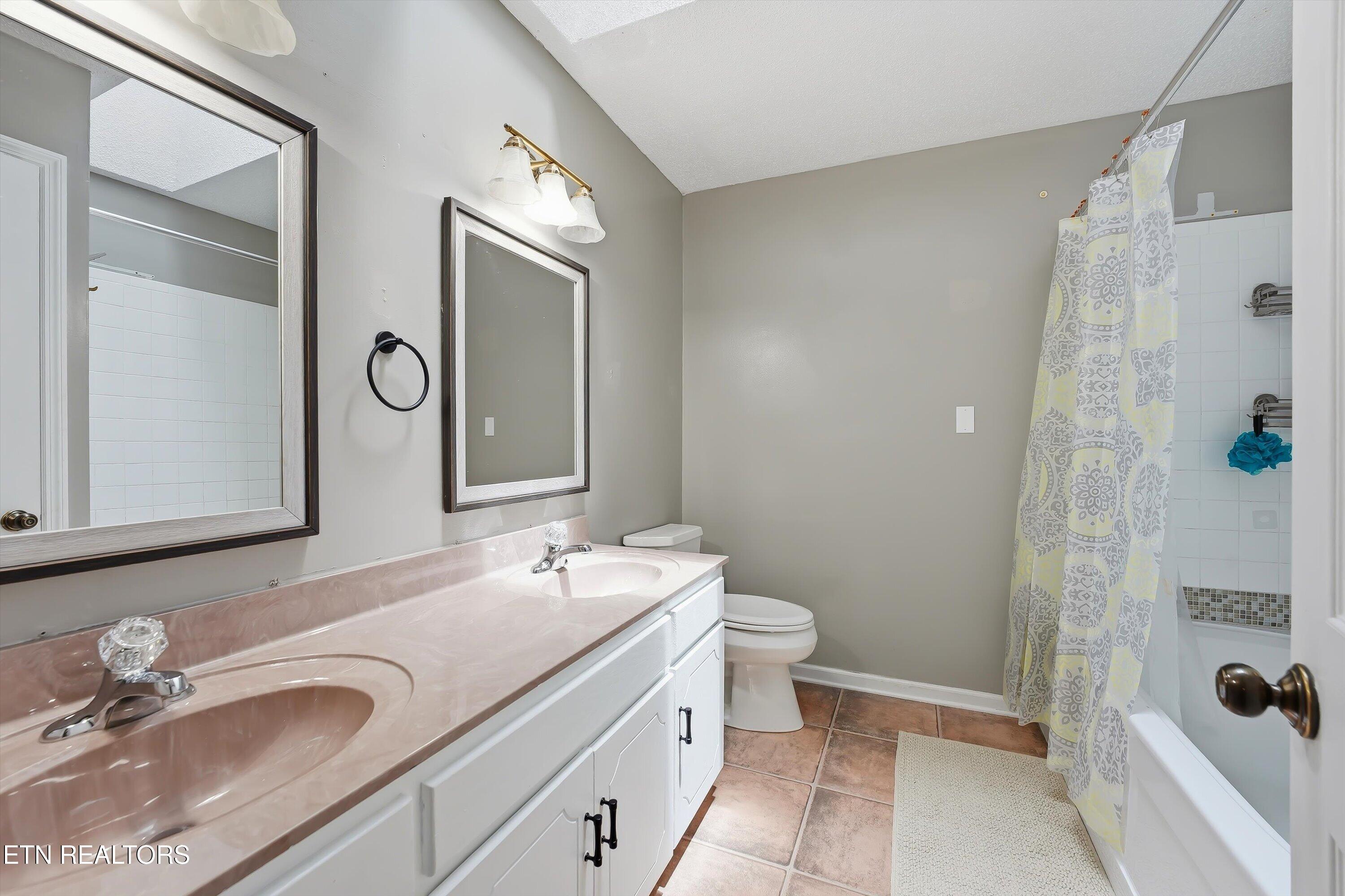 211 Farmington Trail Kingston TN 37763