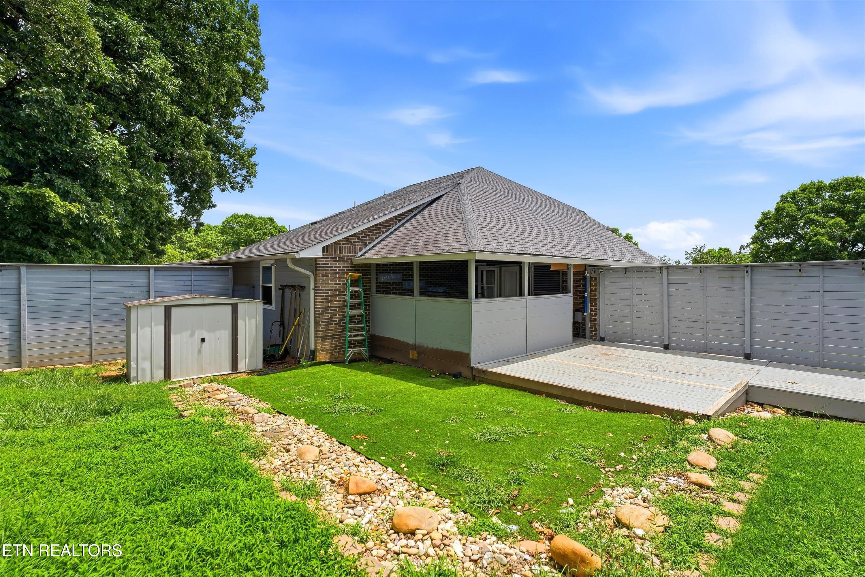 211 Farmington Trail Kingston TN 37763
