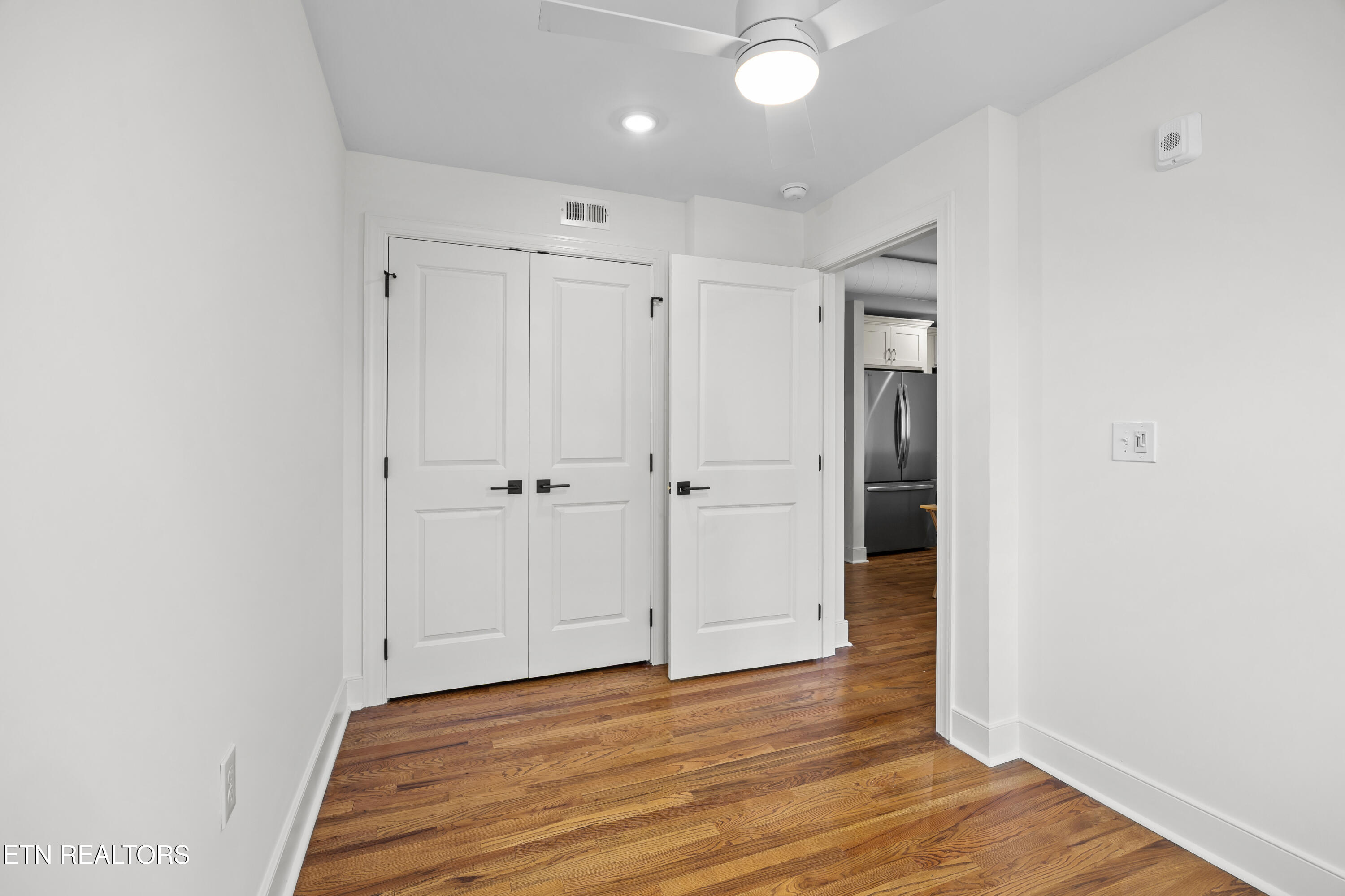 2724 E Magnolia Avenue Knoxville TN 37914