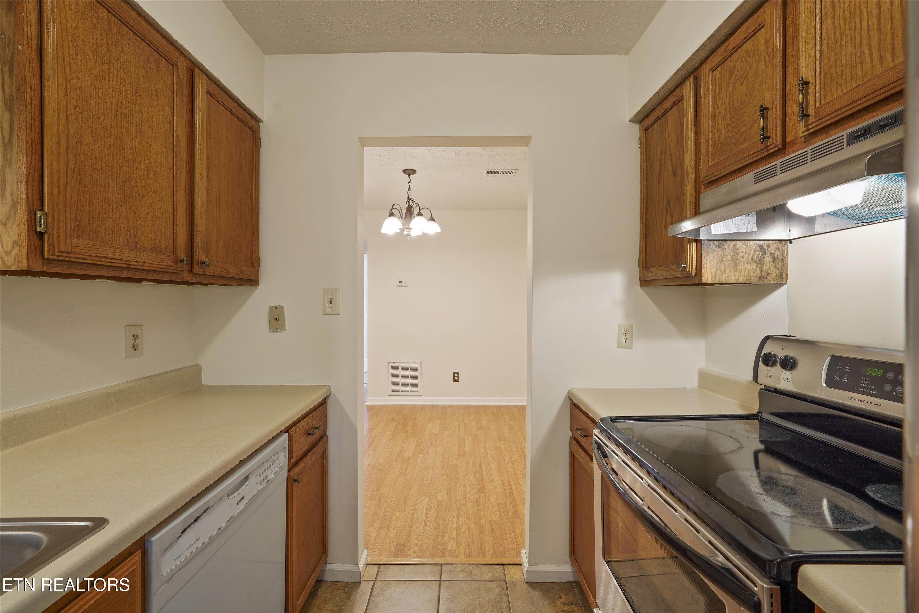 6913 Kings Crossing Way Knoxville TN 37918