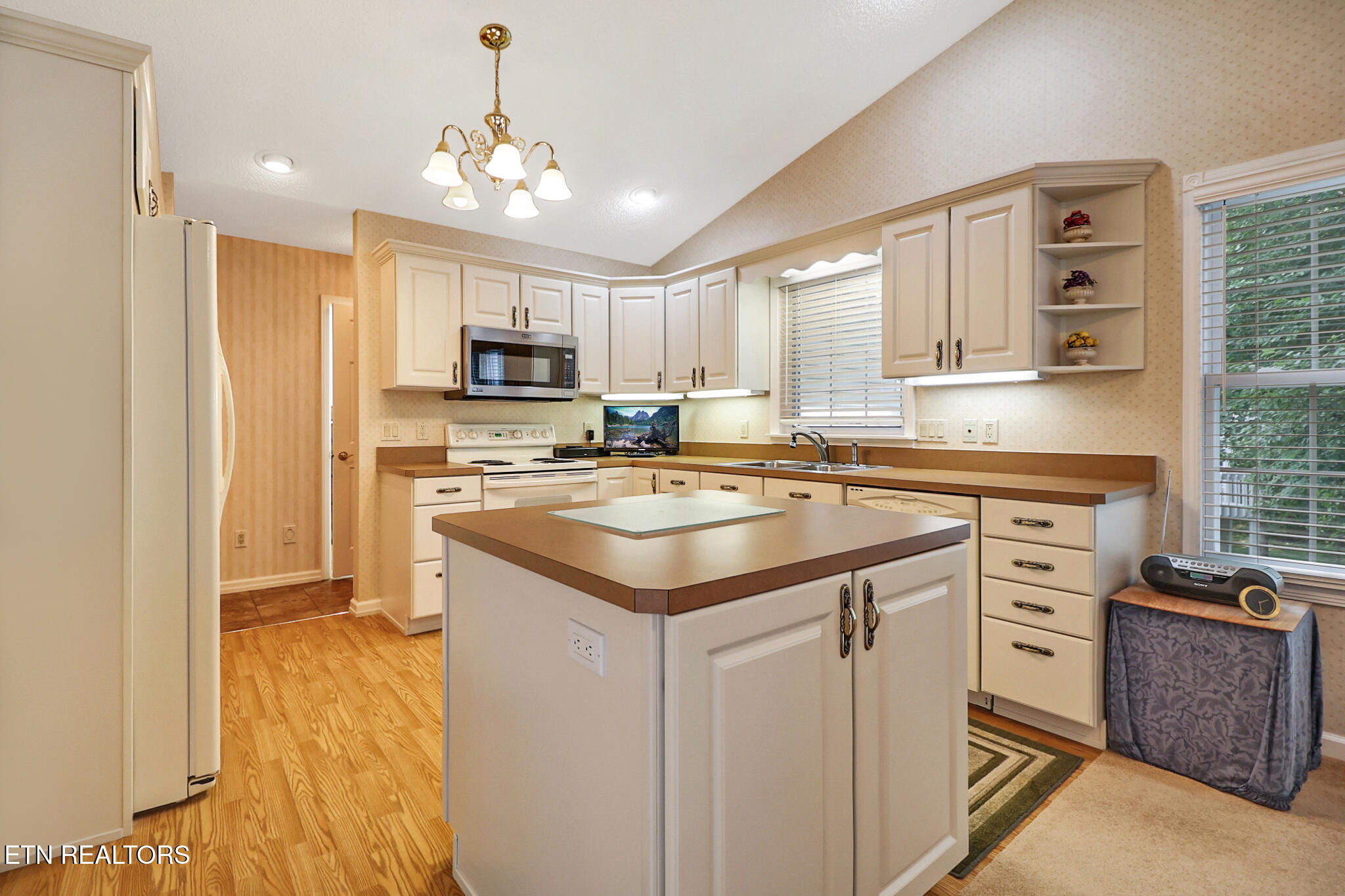 4 Augustine Lane Crossville TN 38558