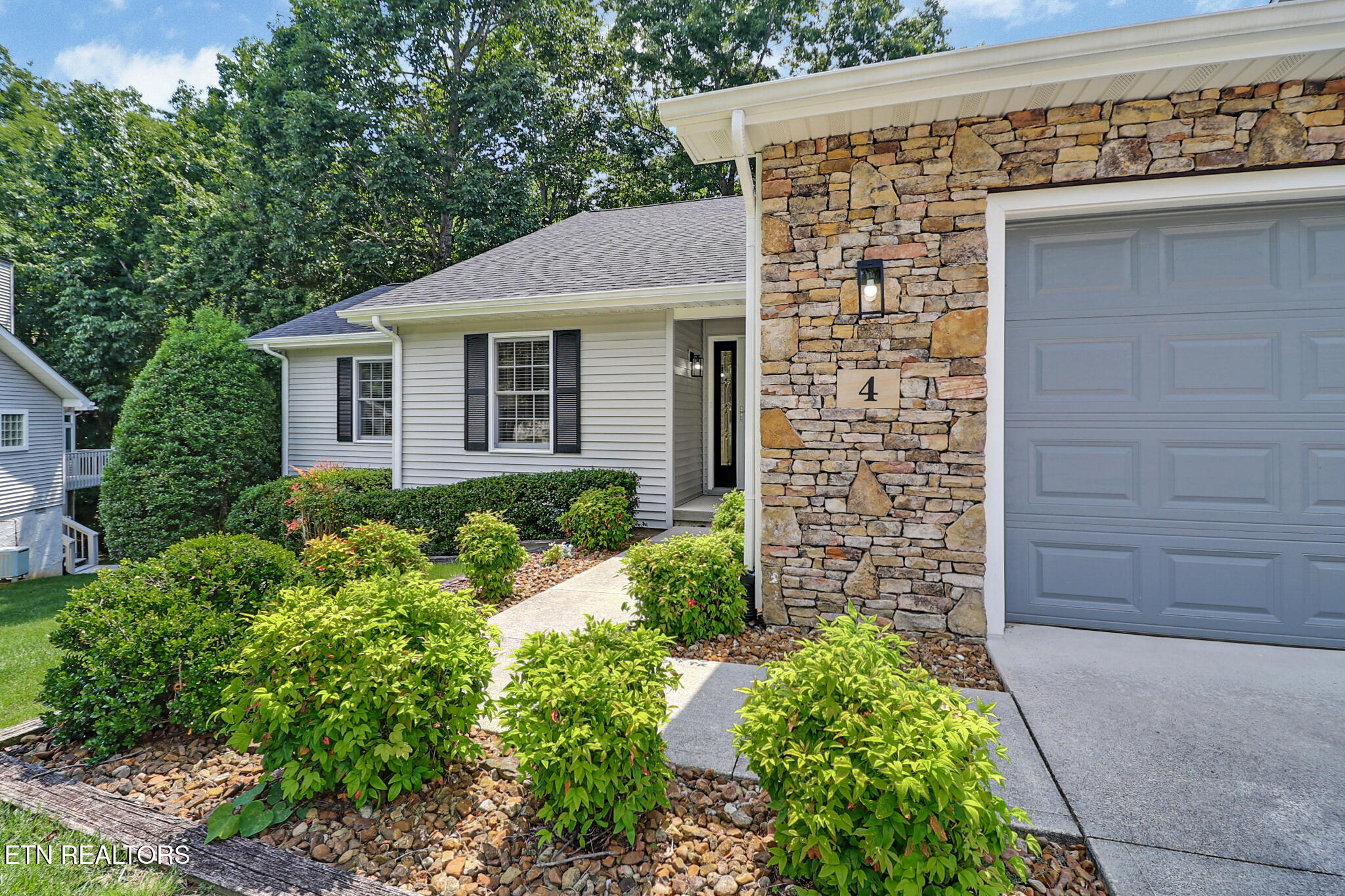 4 Augustine Lane Crossville TN 38558