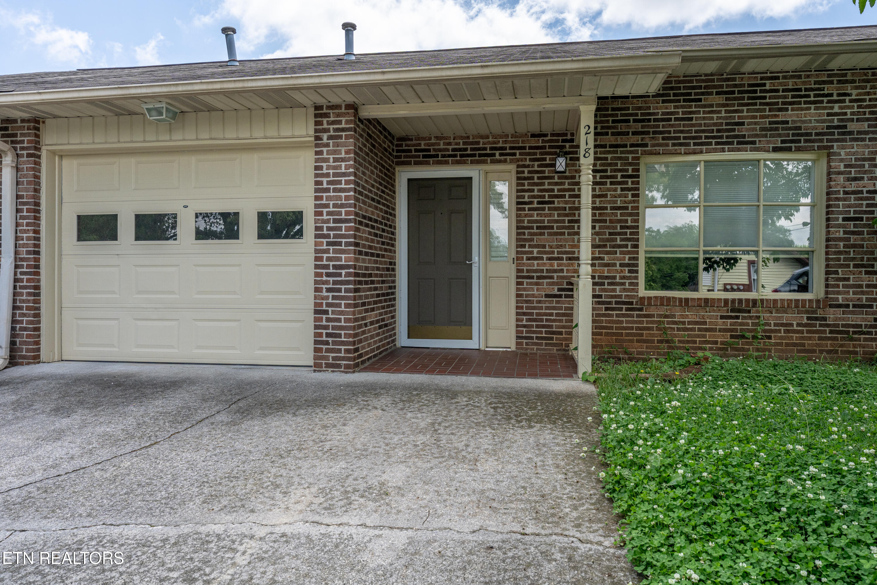 218 S Magnolia Street Maryville TN 37803