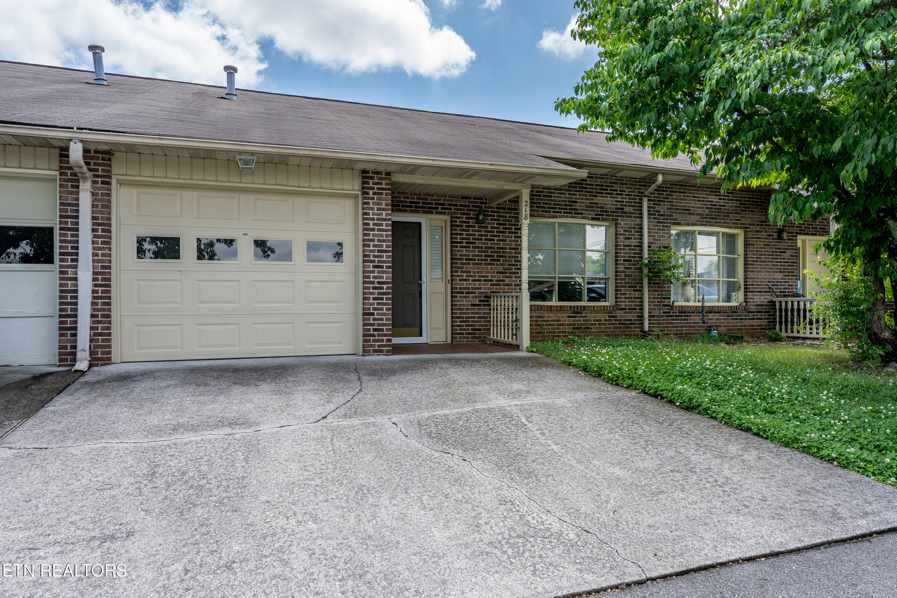 218 S Magnolia Street Maryville TN 37803