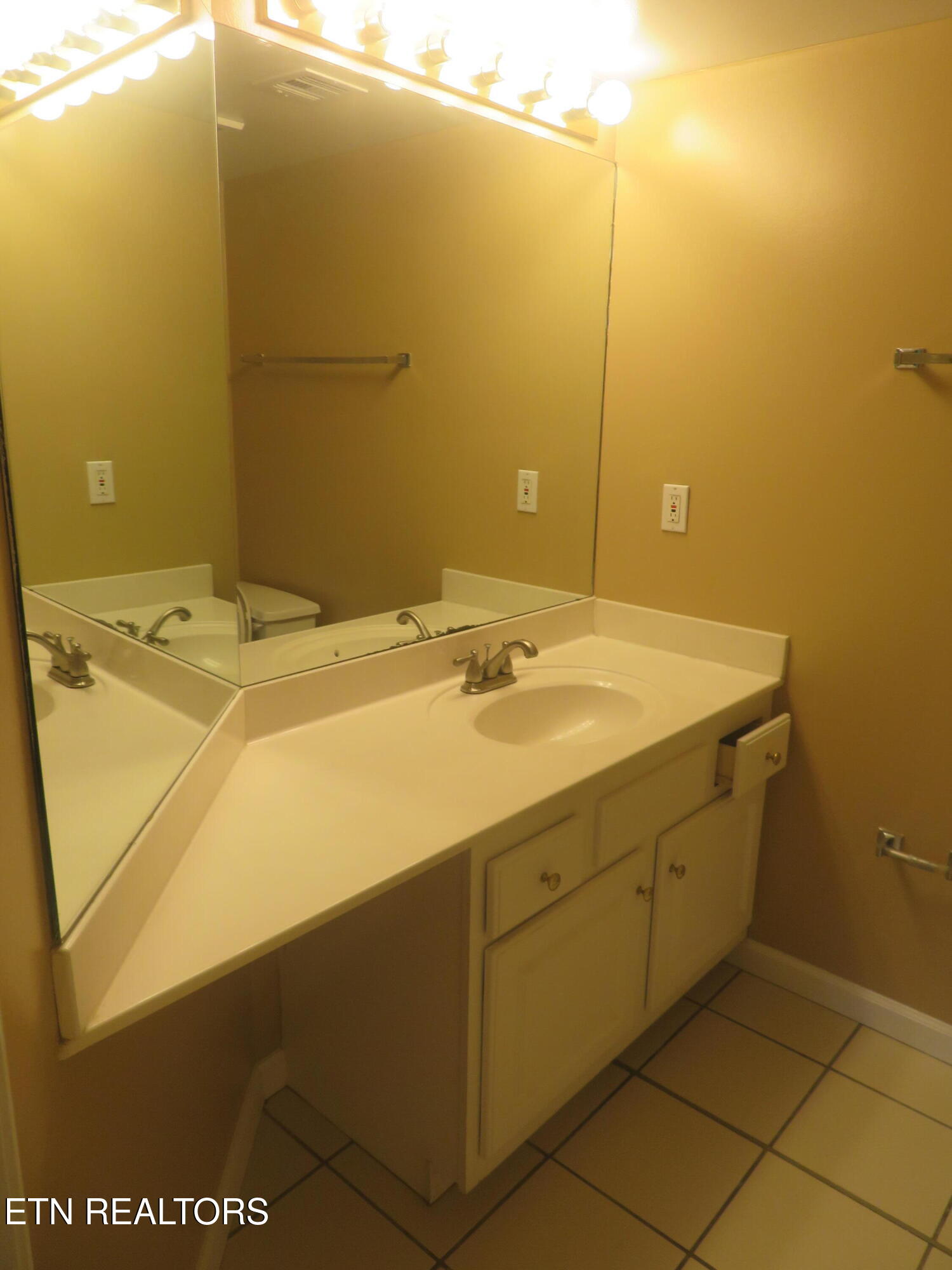 2201 Lake Avenue Knoxville TN 37916