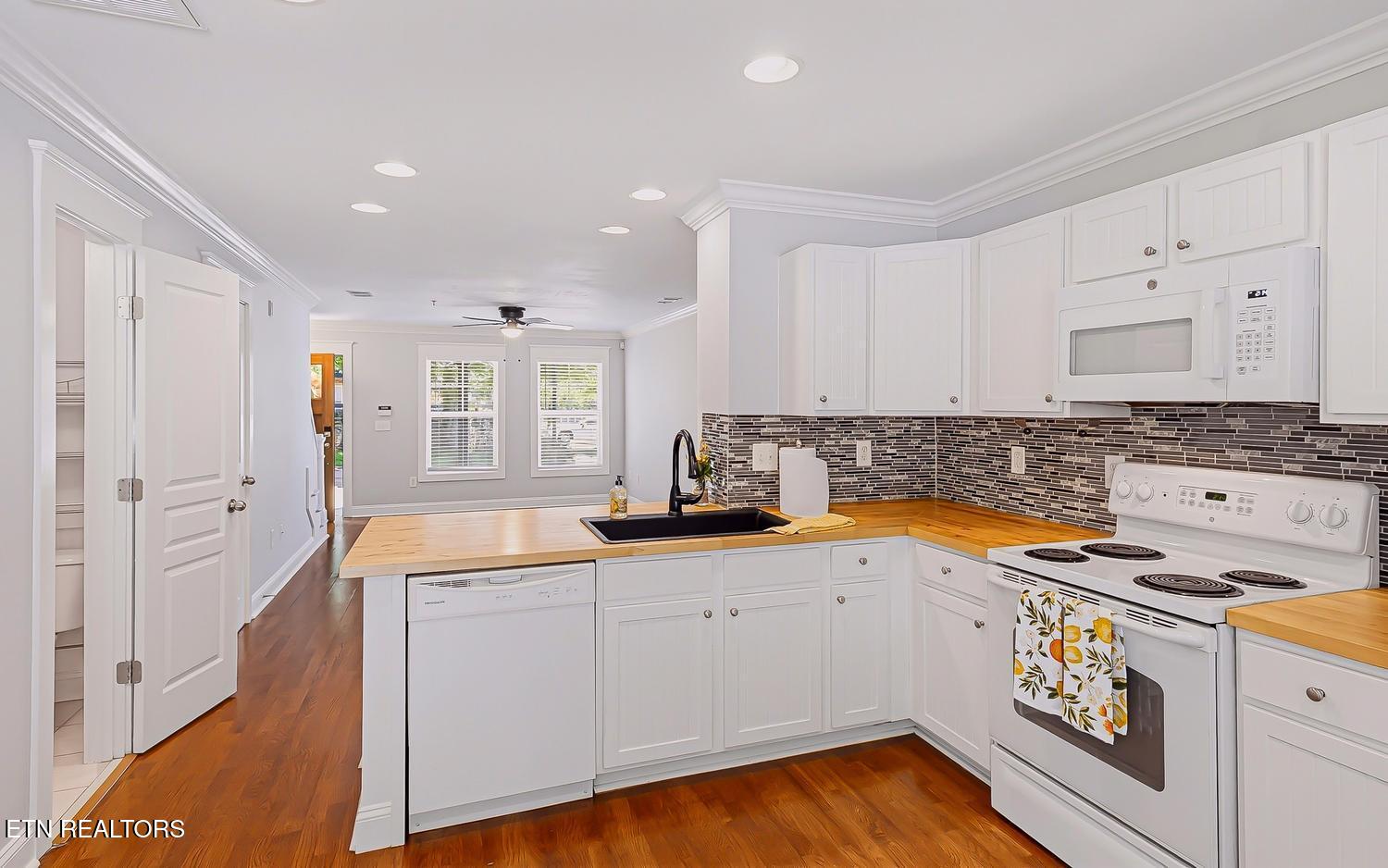3950 Cherokee Woods Way Knoxville TN 37920