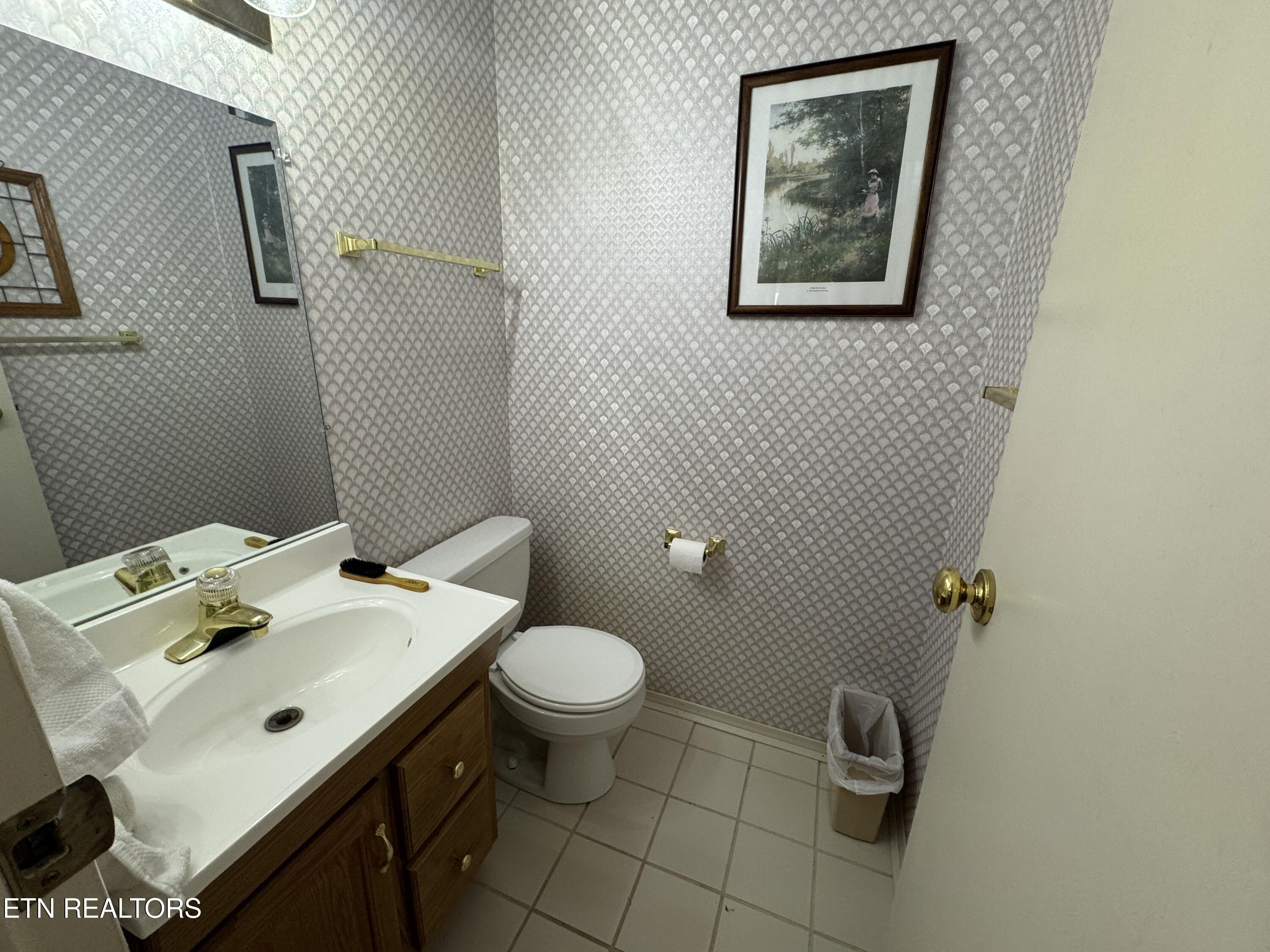 7 Lakeshore Cir 7 Circle Crossville TN 38558