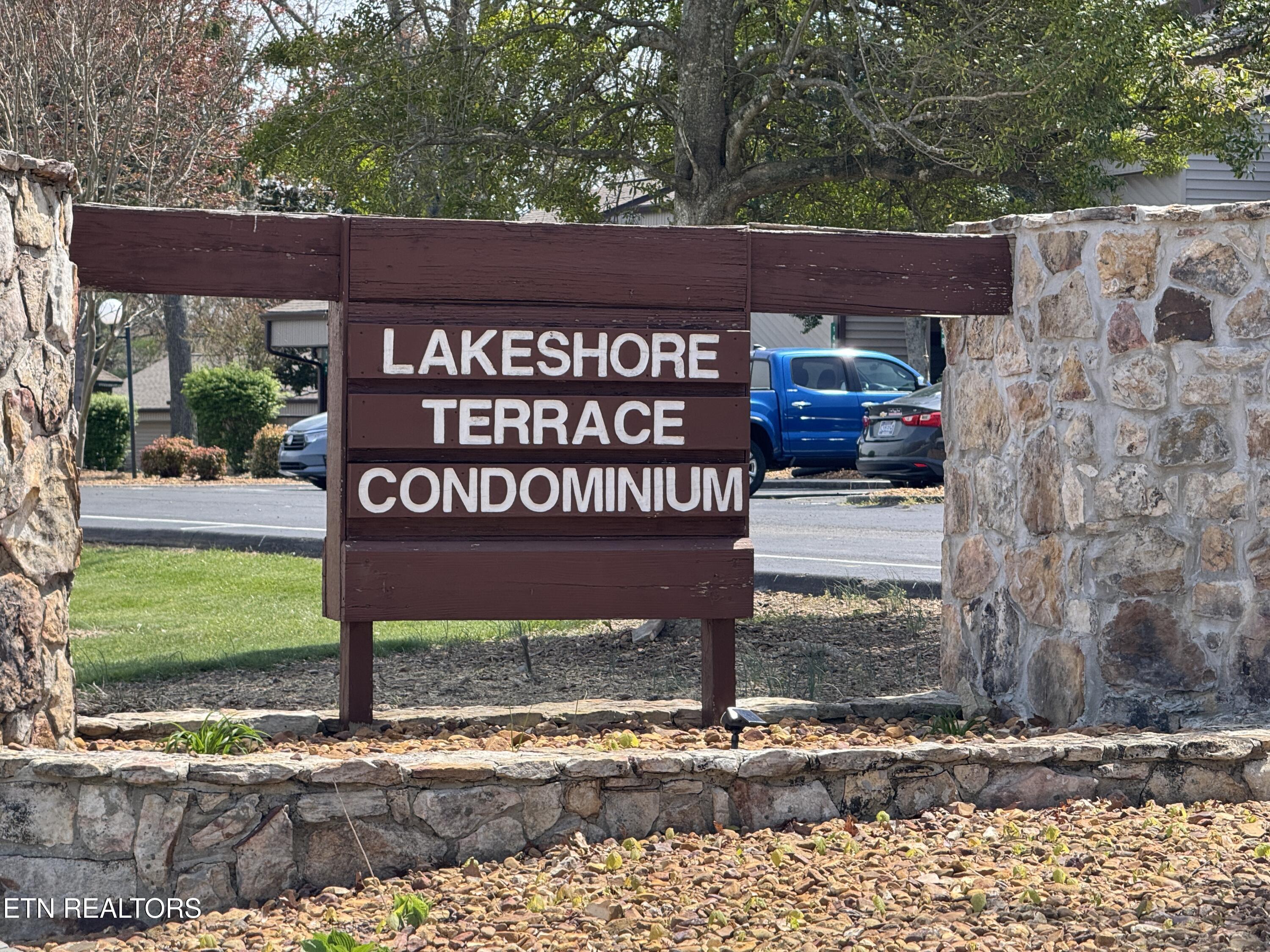 7 Lakeshore Cir 7 Circle Crossville TN 38558